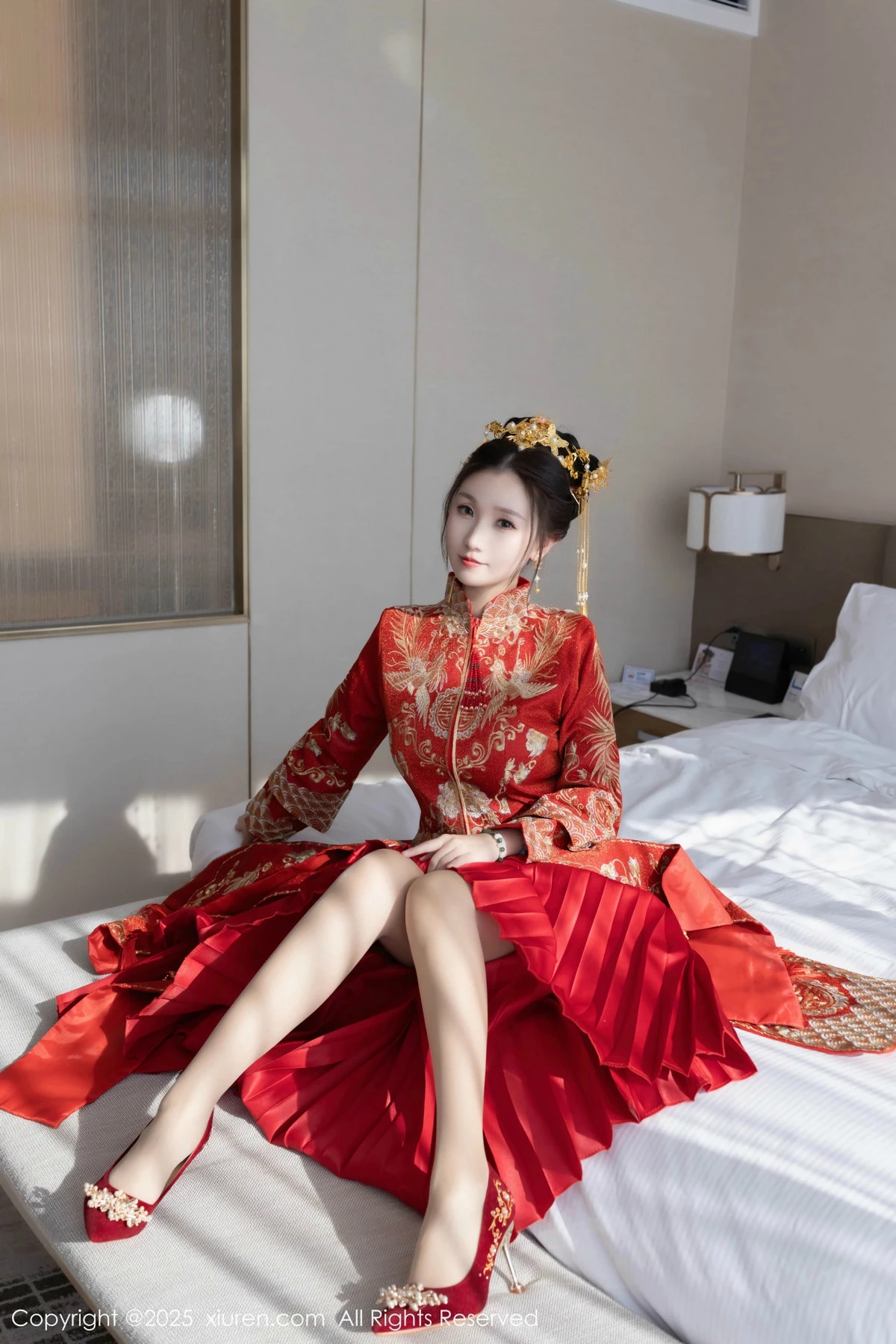 [[XiuRen秀人网]秀人网]No.9811_模特杏子Yada性感新娘装红色情趣内衣配超薄肉丝秀美腿诱惑写真84P