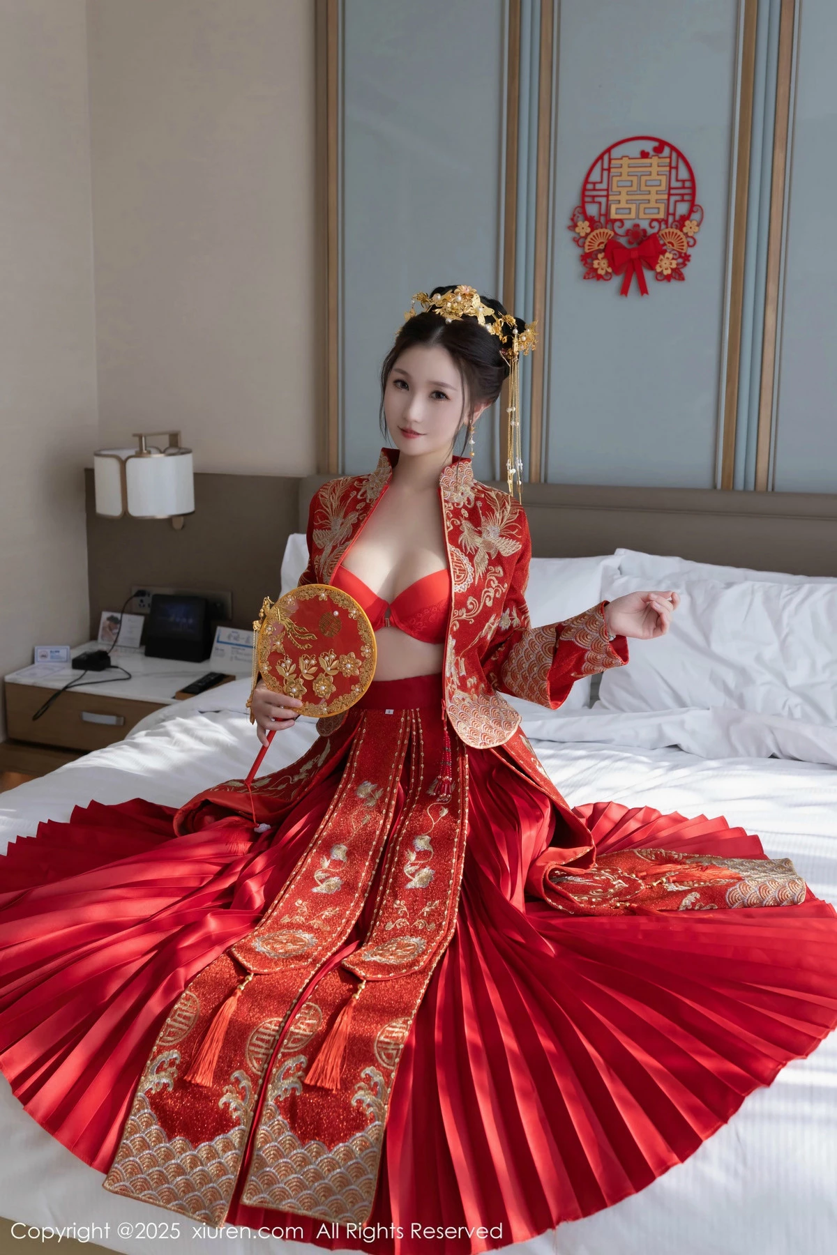 [[XiuRen秀人网]秀人网]No.9811_模特杏子Yada性感新娘装红色情趣内衣配超薄肉丝秀美腿诱惑写真84P