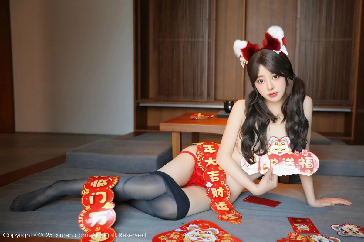 [[XiuRen秀人网]秀人网]No.9814_模特桃妖夭红色喜庆女仆服露红色内衣配超薄黑丝秀美腿诱惑写真87P