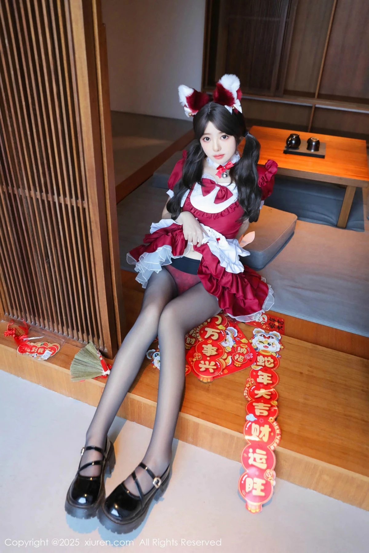 [[XiuRen秀人网]秀人网]No.9814_模特桃妖夭红色喜庆女仆服露红色内衣配超薄黑丝秀美腿诱惑写真87P