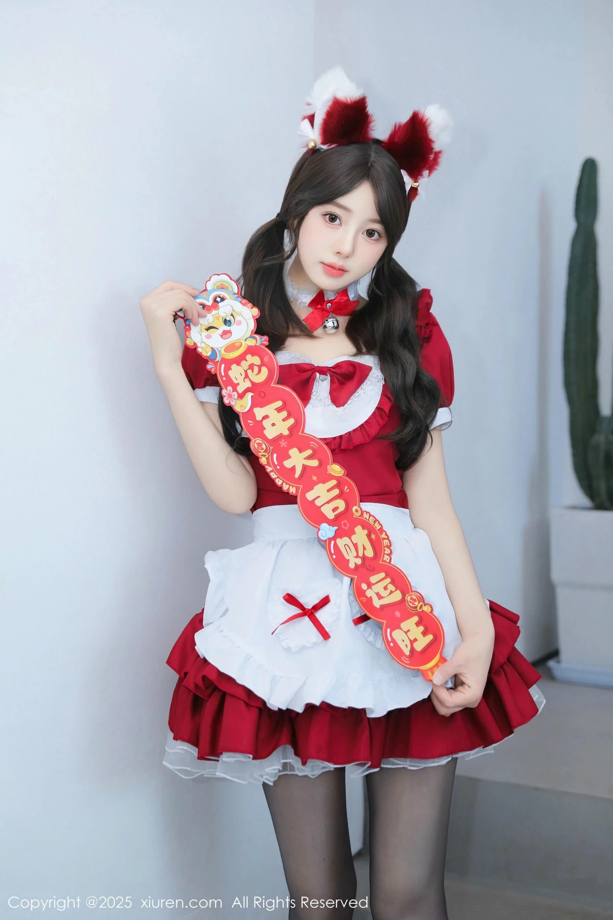 [[XiuRen秀人网]秀人网]No.9814_模特桃妖夭红色喜庆女仆服露红色内衣配超薄黑丝秀美腿诱惑写真87P