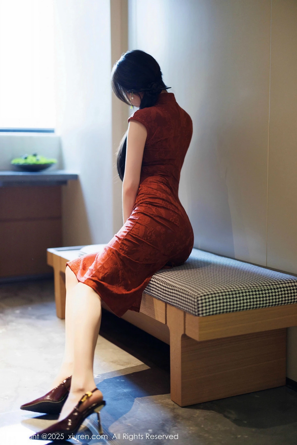 [[XiuRen秀人网]秀人网]No.9812_模特梦心玥性感红色旗袍服饰露红色内衣秀高挑曼妙身姿诱惑写真91P