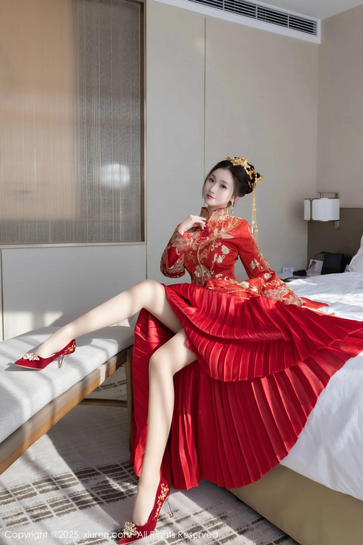 [[XiuRen秀人网]秀人网]No.9811_模特杏子Yada性感新娘装红色情趣内衣配超薄肉丝秀美腿诱惑写真84P