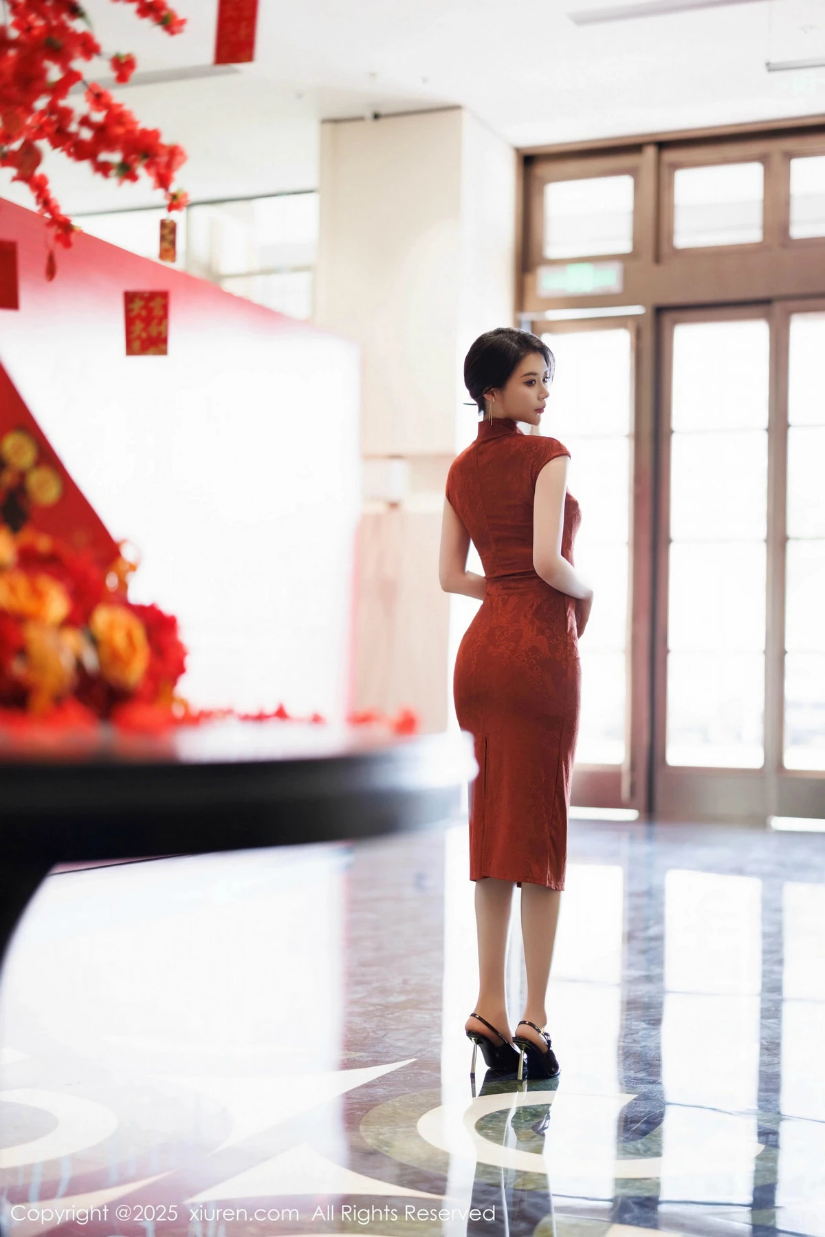 [[XiuRen秀人网]秀人网]No.9812_模特梦心玥性感红色旗袍服饰露红色内衣秀高挑曼妙身姿诱惑写真91P