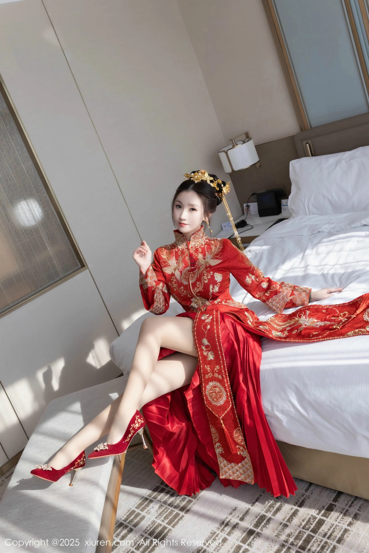 [[XiuRen秀人网]秀人网]No.9811_模特杏子Yada性感新娘装红色情趣内衣配超薄肉丝秀美腿诱惑写真84P