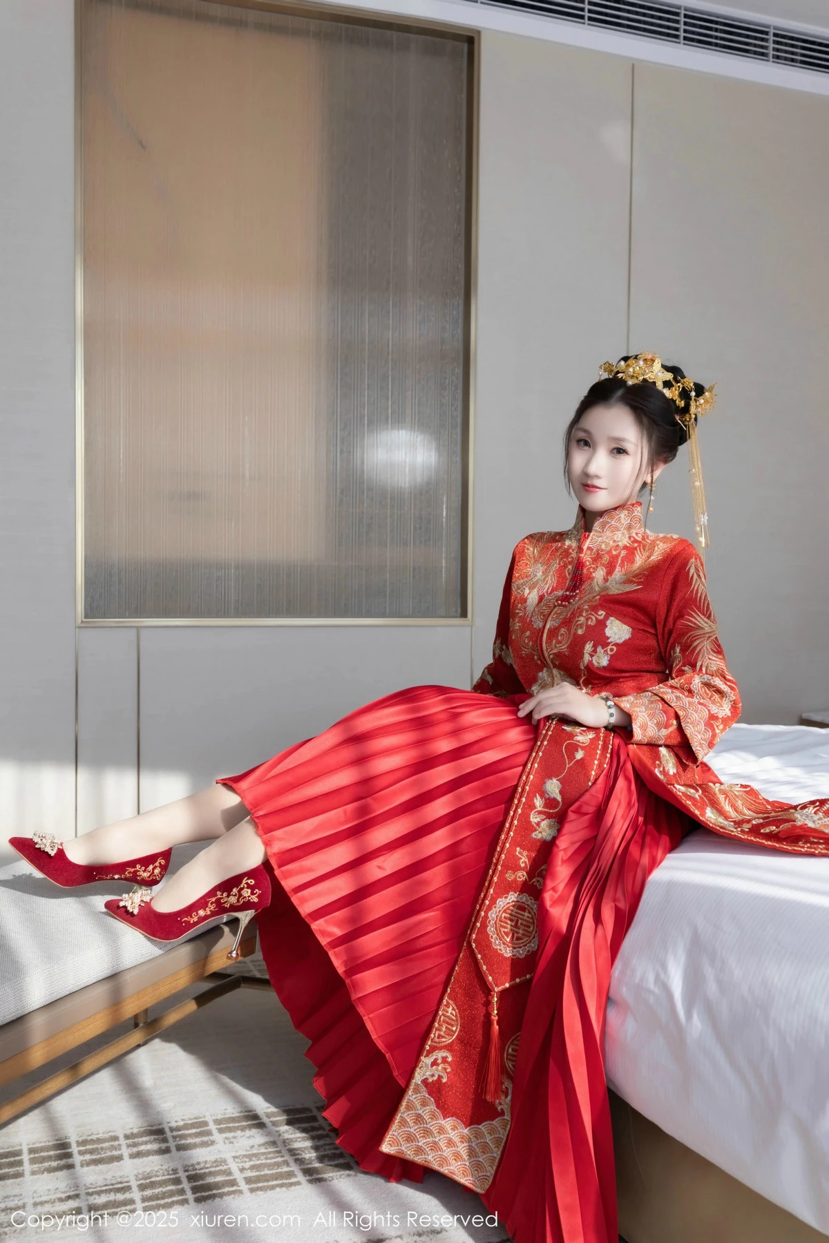 [[XiuRen秀人网]秀人网]No.9811_模特杏子Yada性感新娘装红色情趣内衣配超薄肉丝秀美腿诱惑写真84P