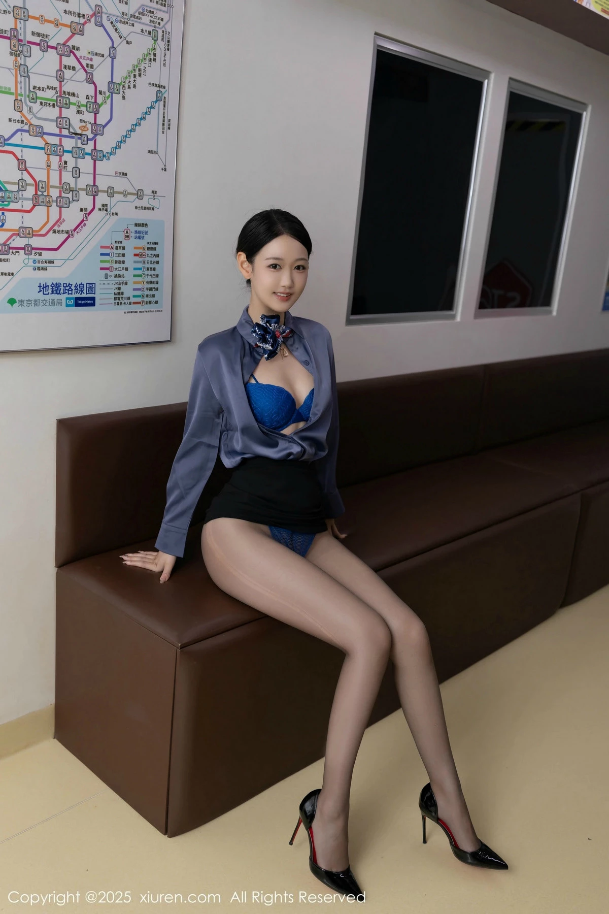 [[XiuRen秀人网]秀人网]No.9824_模特唐安琪性感深色空姐制服露蓝色蕾丝内衣秀曼妙身姿诱惑写真83P