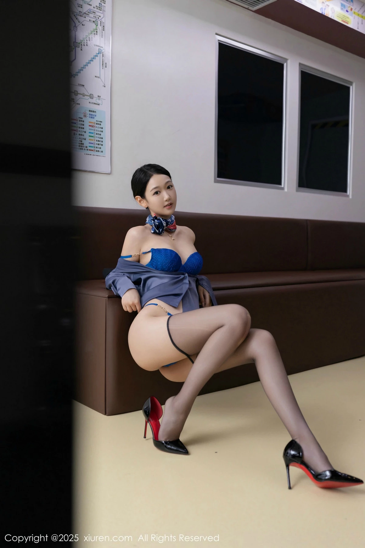 [[XiuRen秀人网]秀人网]No.9824_模特唐安琪性感深色空姐制服露蓝色蕾丝内衣秀曼妙身姿诱惑写真83P