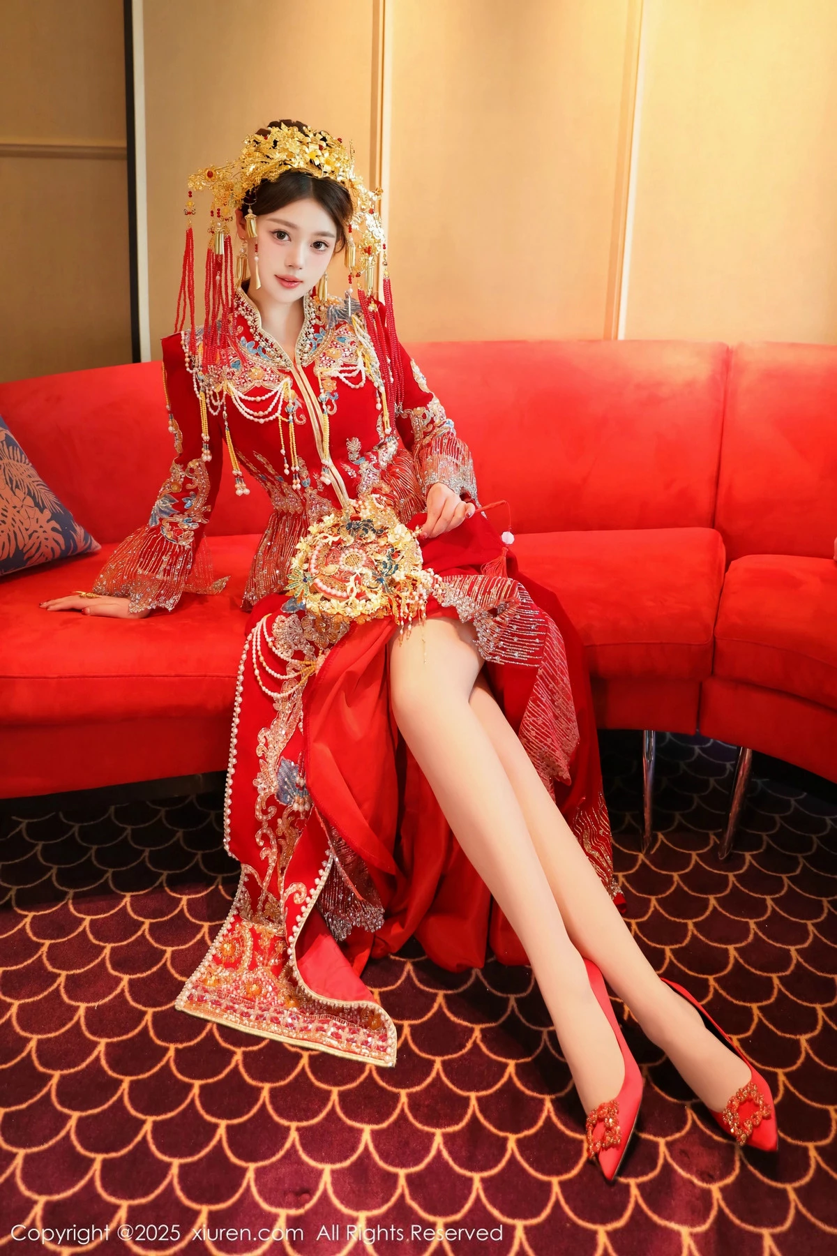 [[XiuRen秀人网]秀人网]No.9823_模特蛋蛋宝新年主题性感红色新娘装露白色内衣秀丰腴身材诱惑写真79P