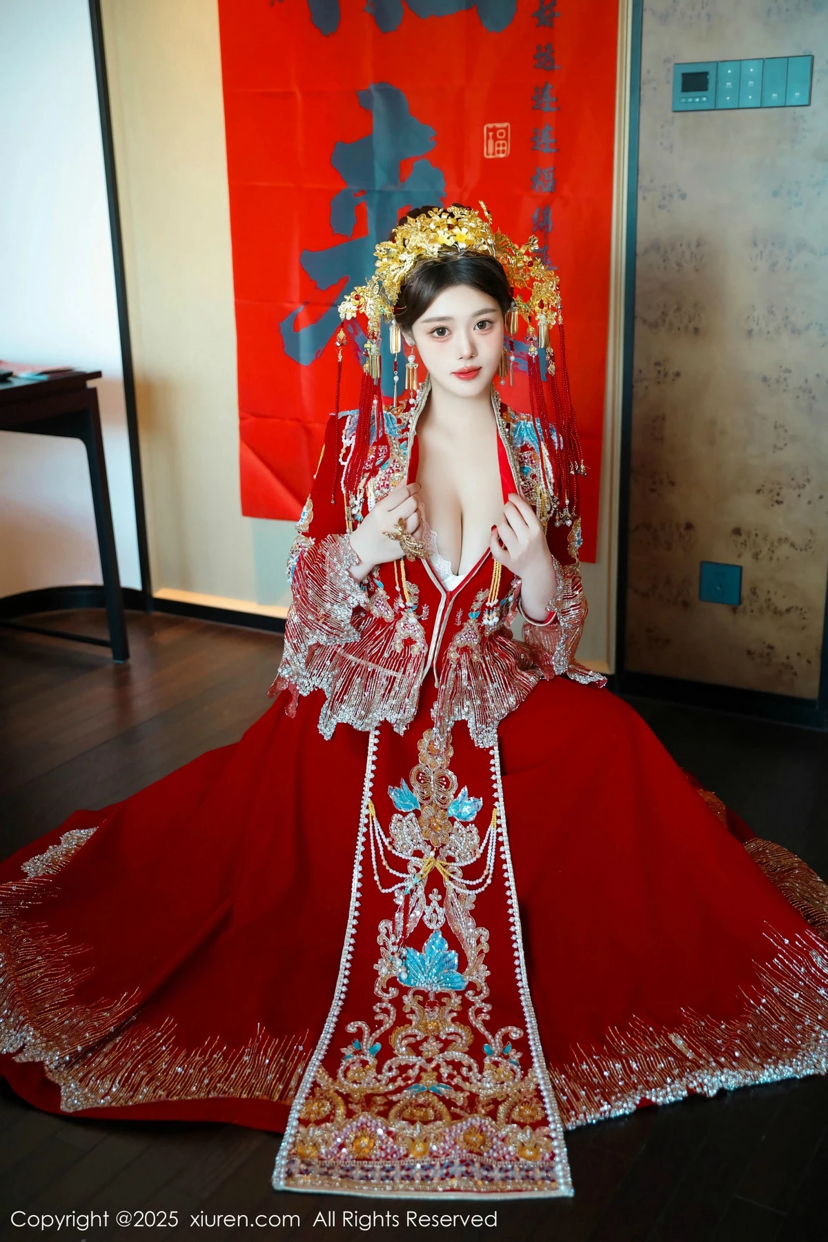 [[XiuRen秀人网]秀人网]No.9823_模特蛋蛋宝新年主题性感红色新娘装露白色内衣秀丰腴身材诱惑写真79P