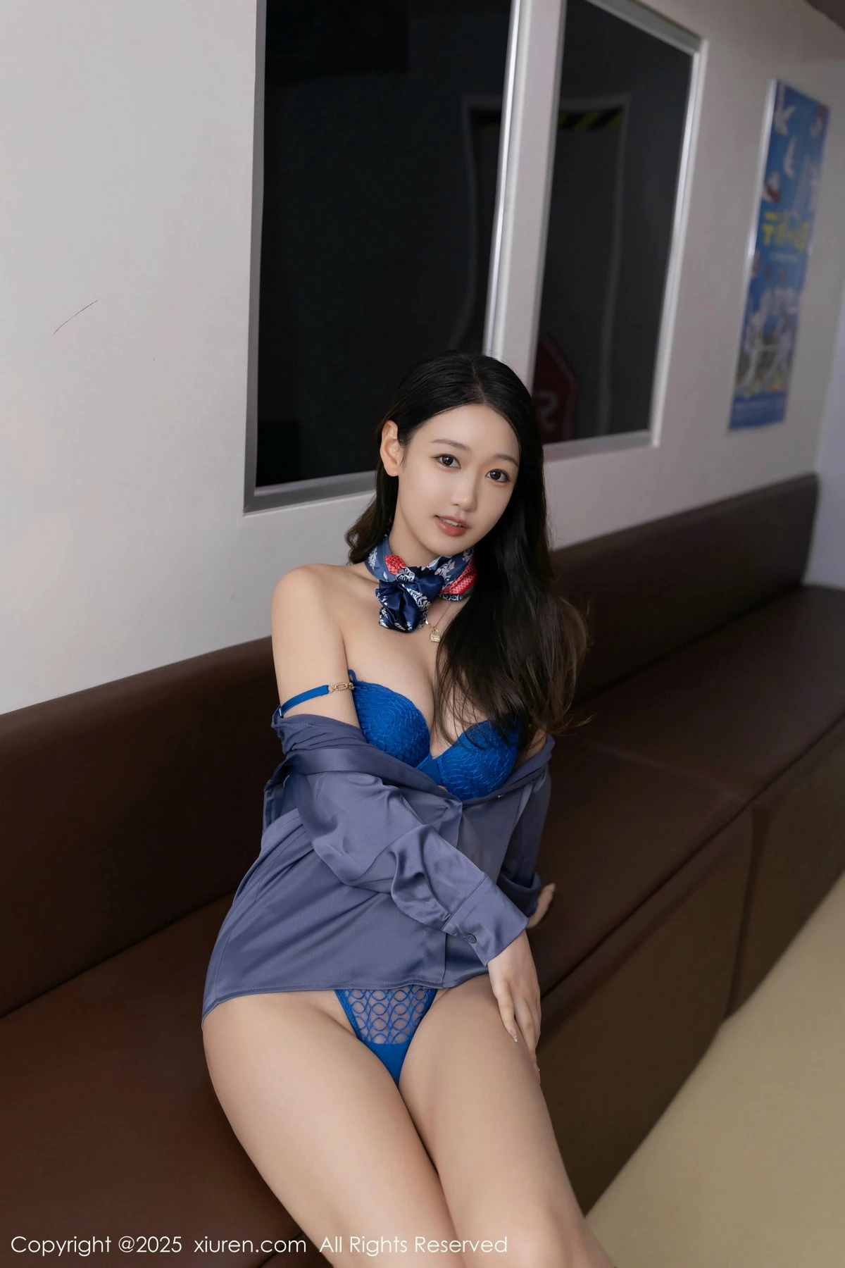 [[XiuRen秀人网]秀人网]No.9824_模特唐安琪性感深色空姐制服露蓝色蕾丝内衣秀曼妙身姿诱惑写真83P