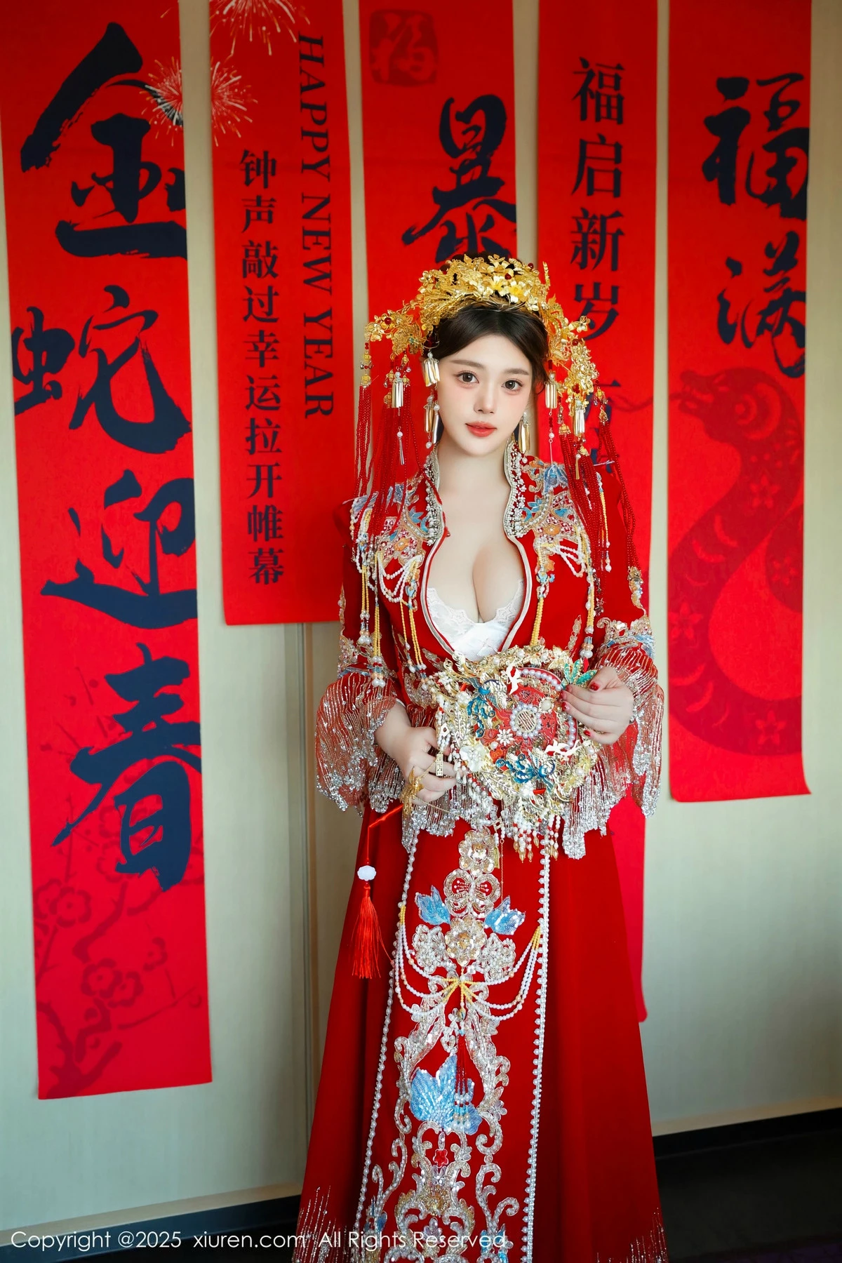 [[XiuRen秀人网]秀人网]No.9823_模特蛋蛋宝新年主题性感红色新娘装露白色内衣秀丰腴身材诱惑写真79P