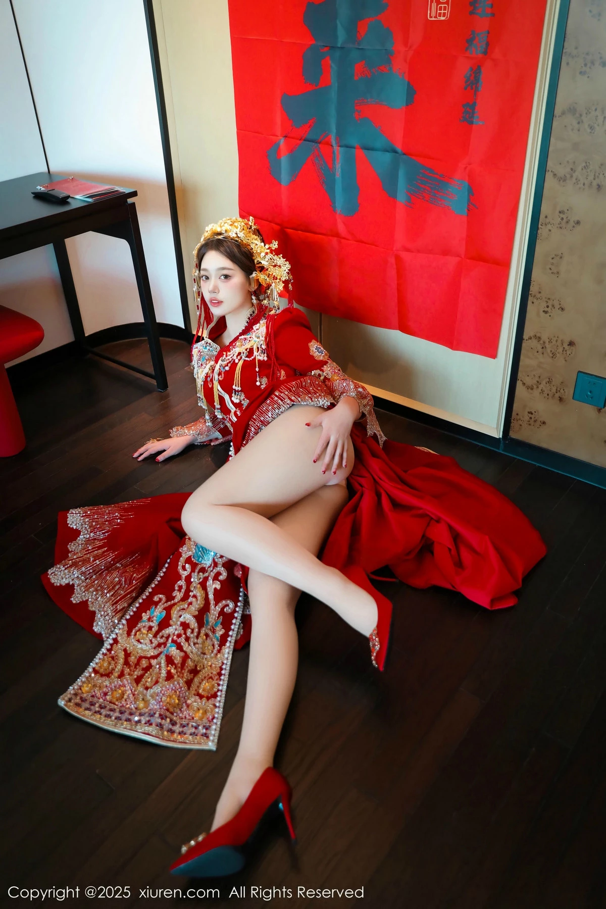 [[XiuRen秀人网]秀人网]No.9823_模特蛋蛋宝新年主题性感红色新娘装露白色内衣秀丰腴身材诱惑写真79P