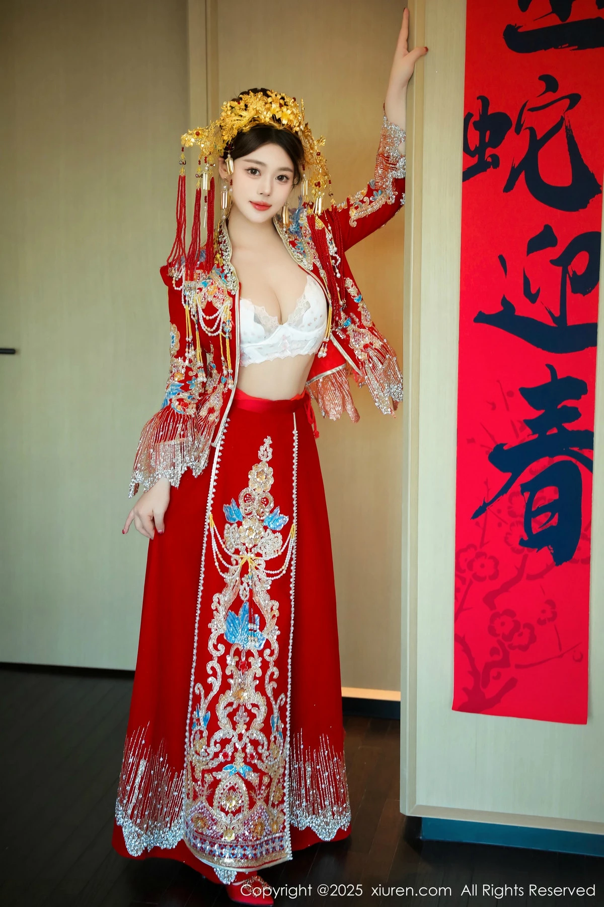 [[XiuRen秀人网]秀人网]No.9823_模特蛋蛋宝新年主题性感红色新娘装露白色内衣秀丰腴身材诱惑写真79P