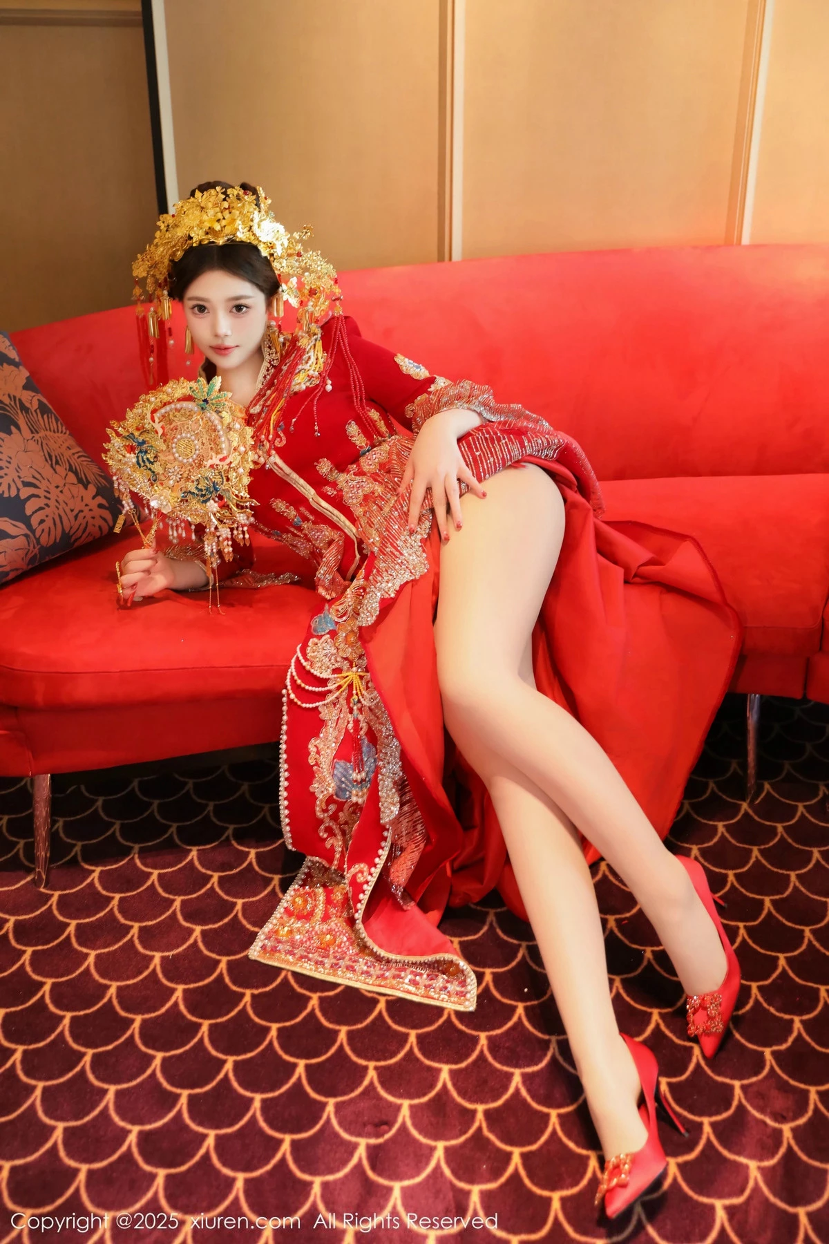 [[XiuRen秀人网]秀人网]No.9823_模特蛋蛋宝新年主题性感红色新娘装露白色内衣秀丰腴身材诱惑写真79P