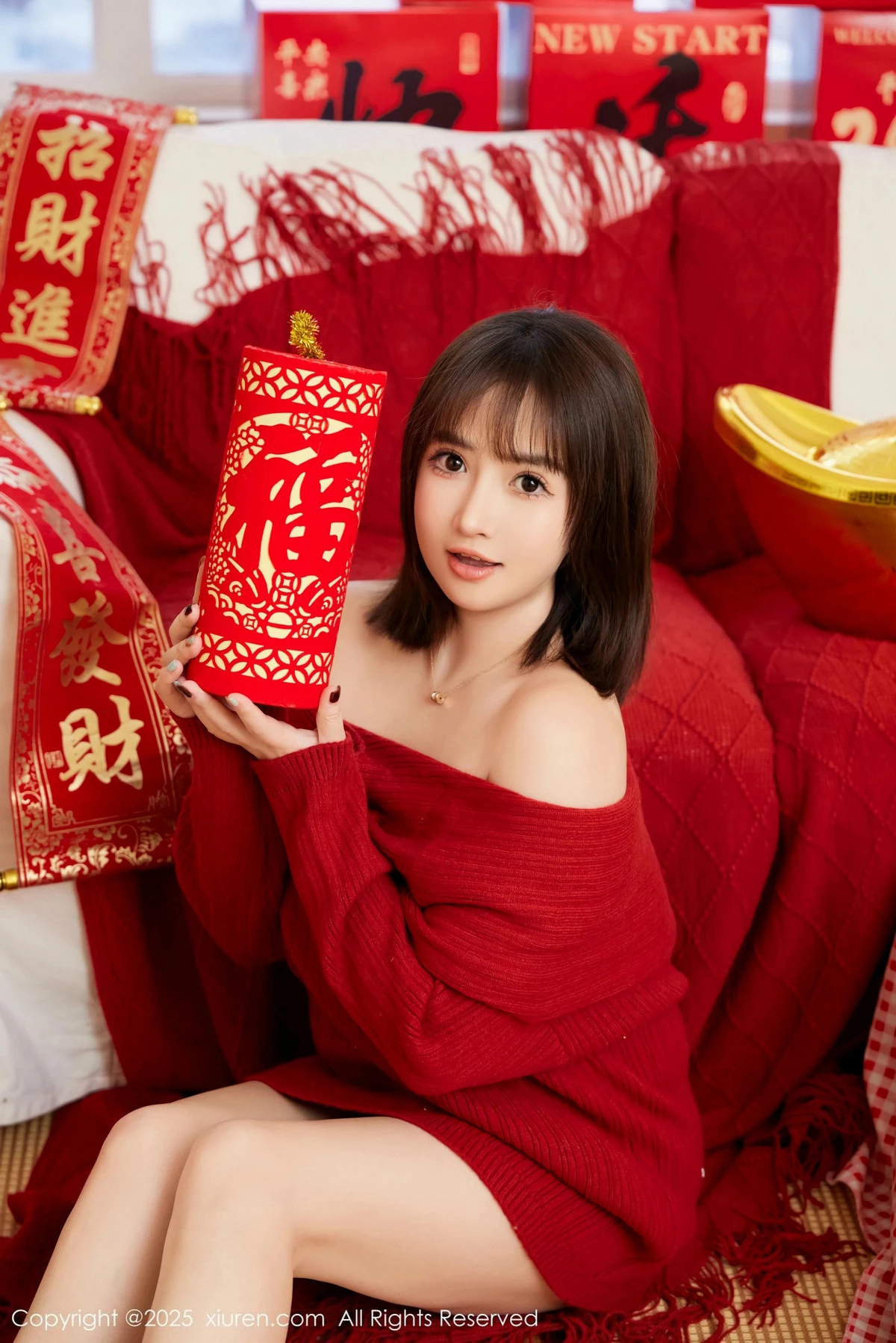 [[XiuRen秀人网]秀人网]No.9818_模特养乐多Doll新年主题性感喜庆红色内衣秀完美身材诱惑写真66P