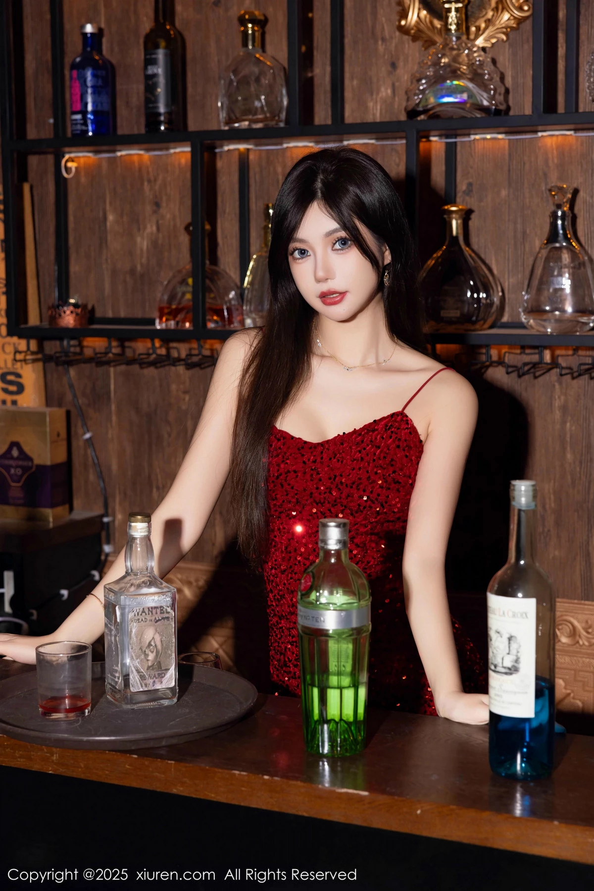 [[XiuRen秀人网]秀人网]No.9828_女神绮里嘉ula性感红色吊带短裙配超薄肉丝秀曼妙身姿诱惑写真82P