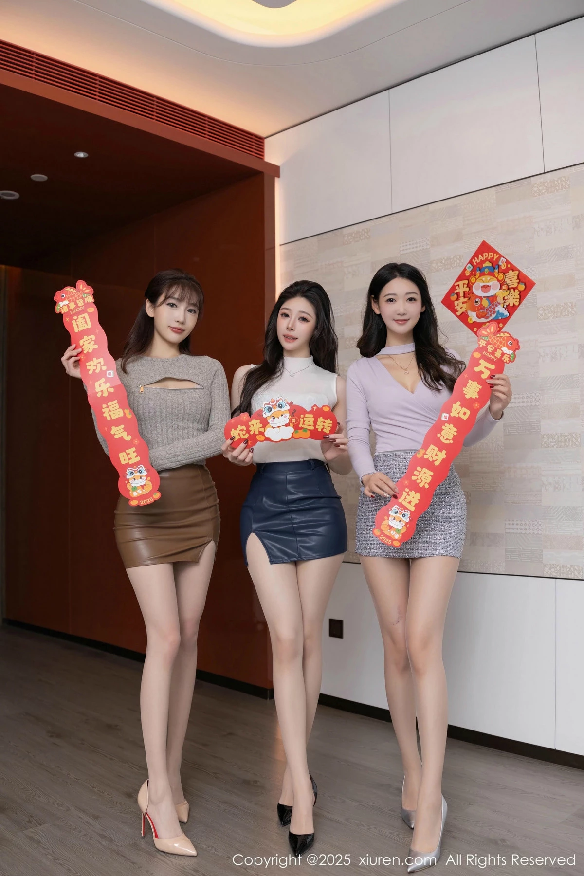 [[XiuRen秀人网]秀人网]No.9832_模特合集小逗逗＆唐安琪＆陆萱萱贺新春主题秀曼妙身姿诱惑写真81P