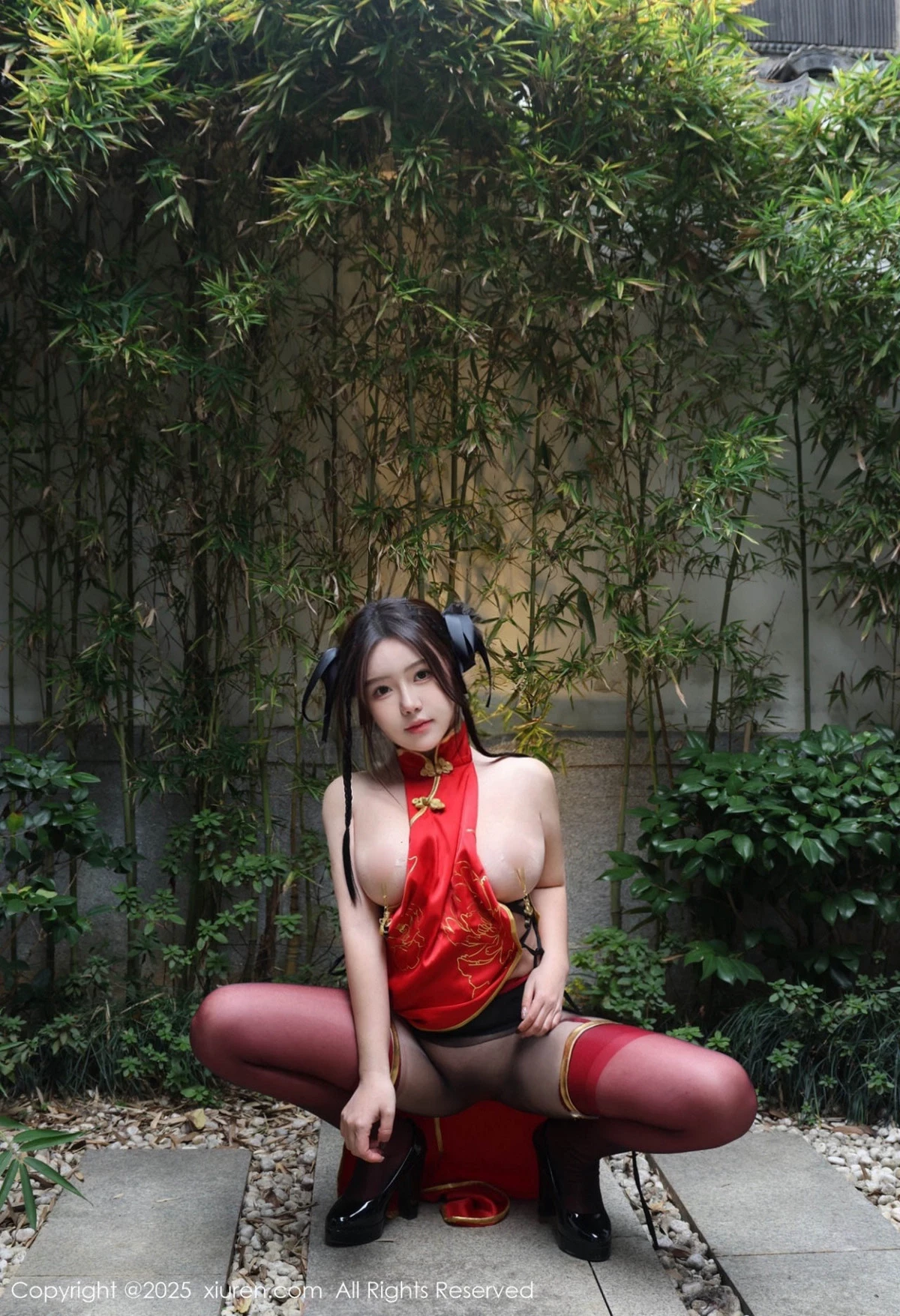 [[XiuRen秀人网]秀人网]No.9834_模特小薯条nienie性感红色旗袍配红丝吊袜秀曼妙身姿诱惑写真131P