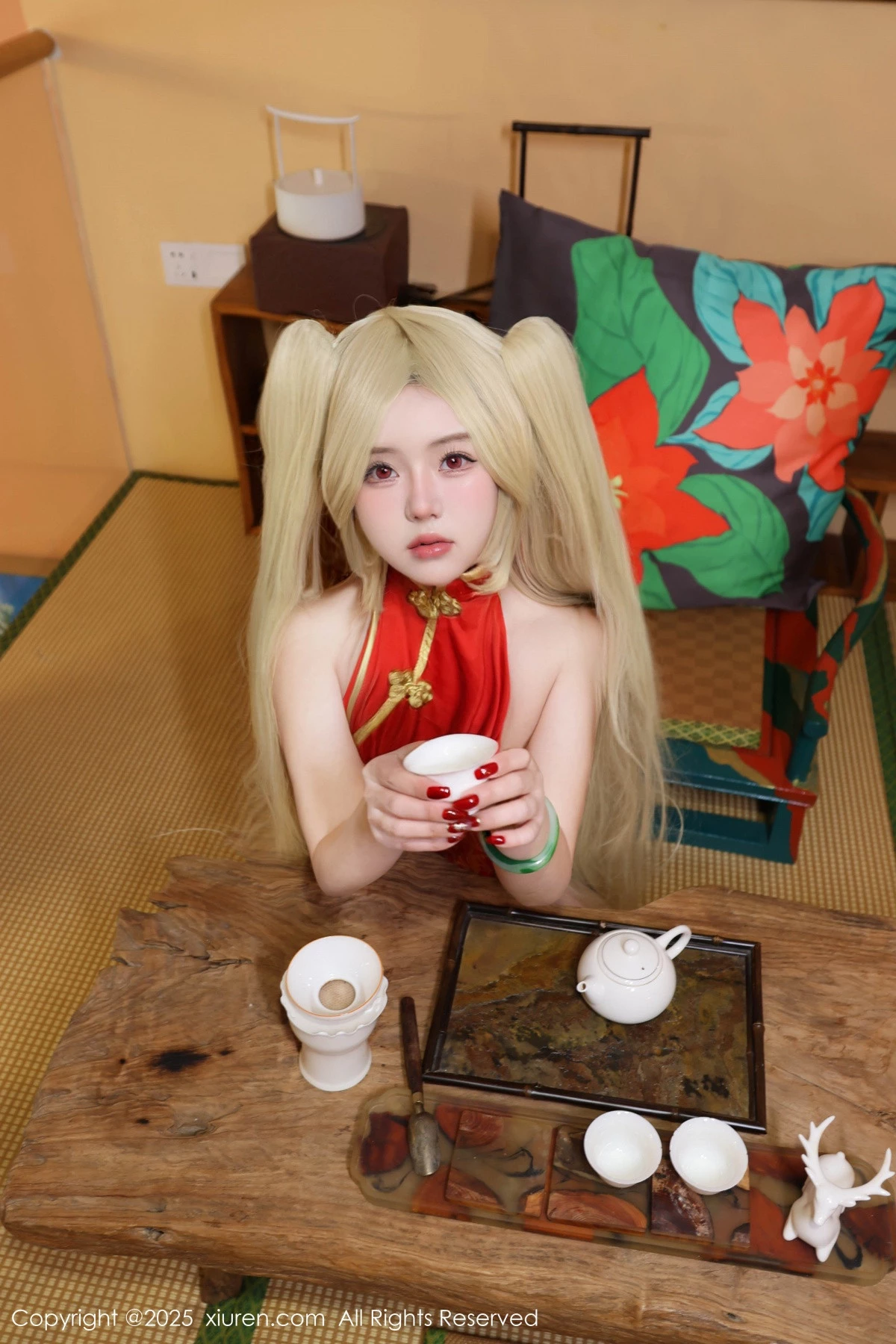 [[XiuRen秀人网]秀人网]No.9834_模特小薯条nienie性感红色旗袍配红丝吊袜秀曼妙身姿诱惑写真131P