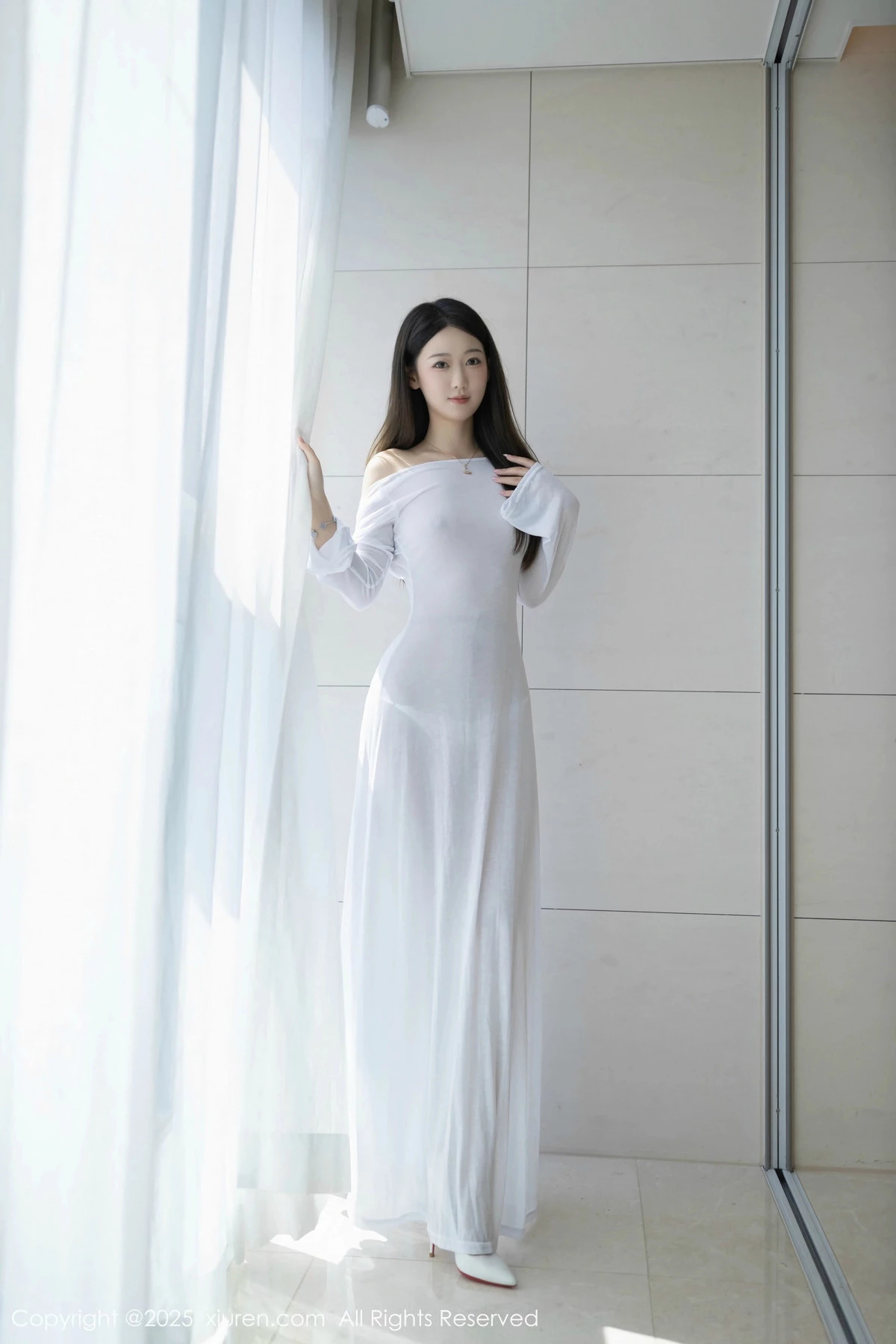[[XiuRen秀人网]秀人网]No.9840_模特唐安琪性感白色连衣长裙配开档肉丝秀曼妙身姿撩人诱惑写真84P
