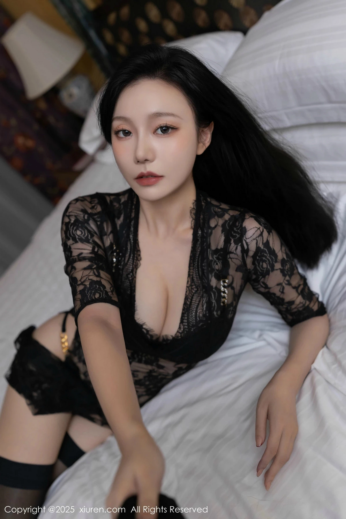 [[XiuRen秀人网]秀人网]No.9842_模特安然anran黑色蕾丝情趣服饰配超薄黑丝秀曼妙身姿诱惑写真82P