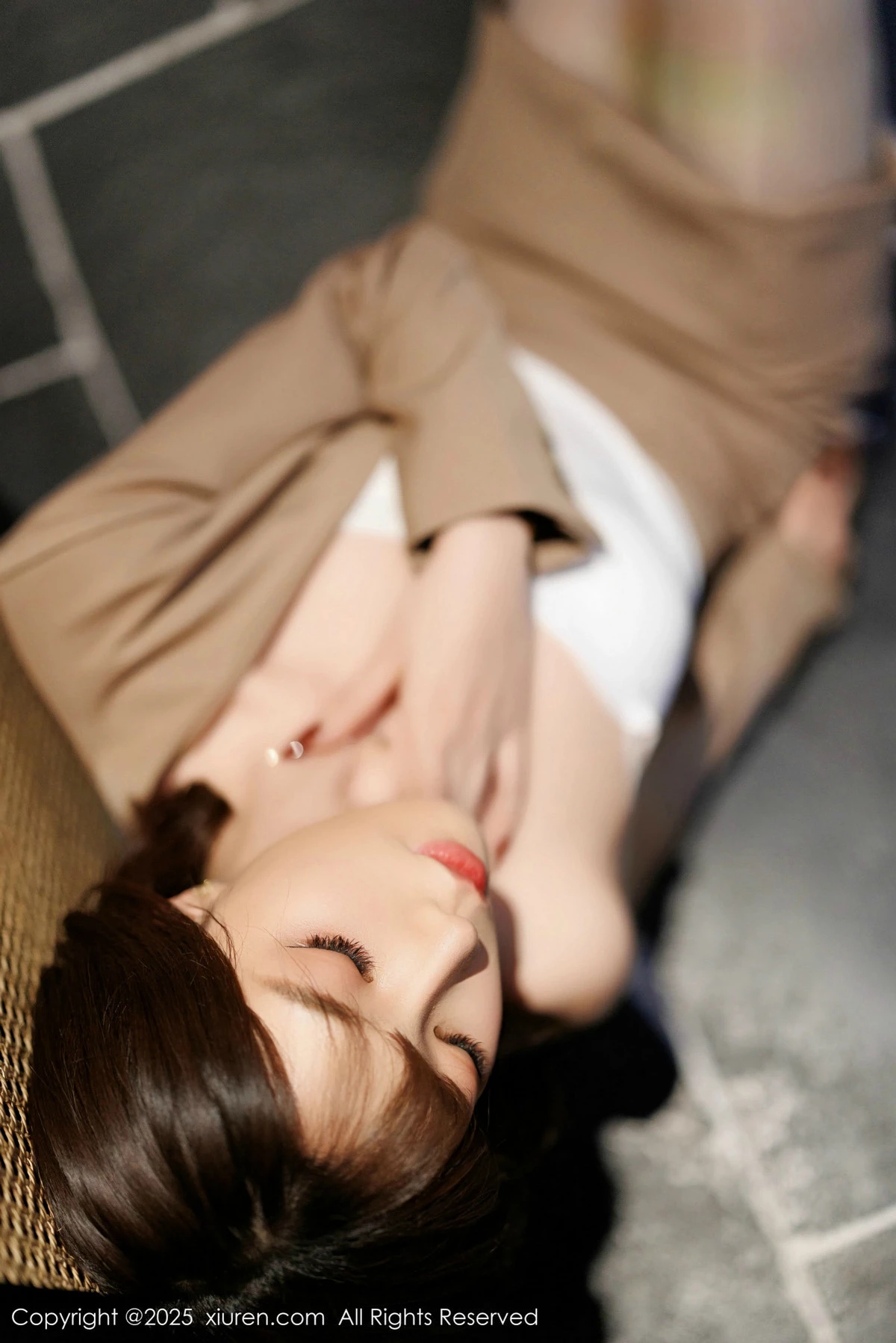 [[XiuRen秀人网]秀人网]No.9844_女神徐莉芝Booty多套性感服饰穿搭配原色丝袜秀曼妙身姿诱惑写真88P