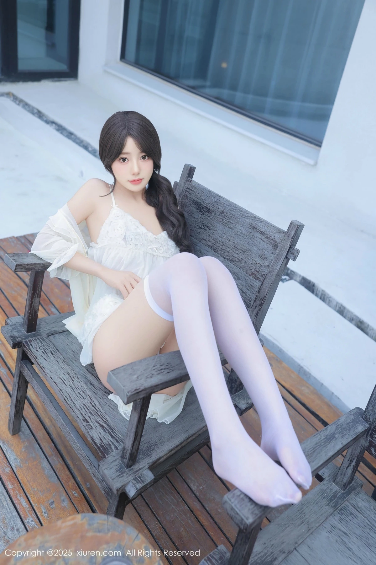 [[XiuRen秀人网]秀人网]No.9851_模特桃妖夭浴室性感浅色连衣短裙配白丝袜湿身秀惹火身材诱惑写真113P