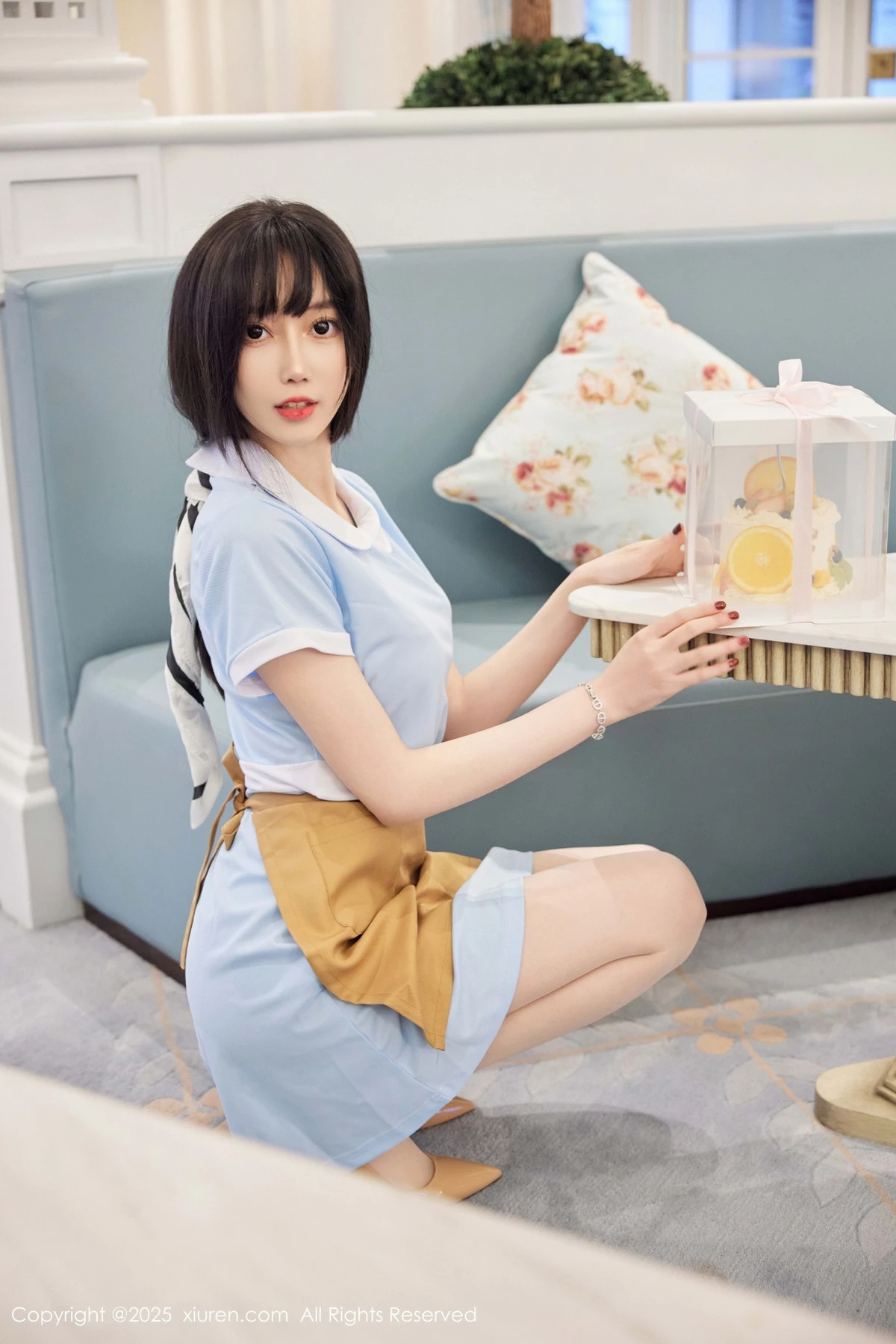 [[XiuRen秀人网]秀人网]No.9864_模特玥儿玥er性感蓝色连衣短裙配超薄肉丝秀曼妙身材诱惑写真82P