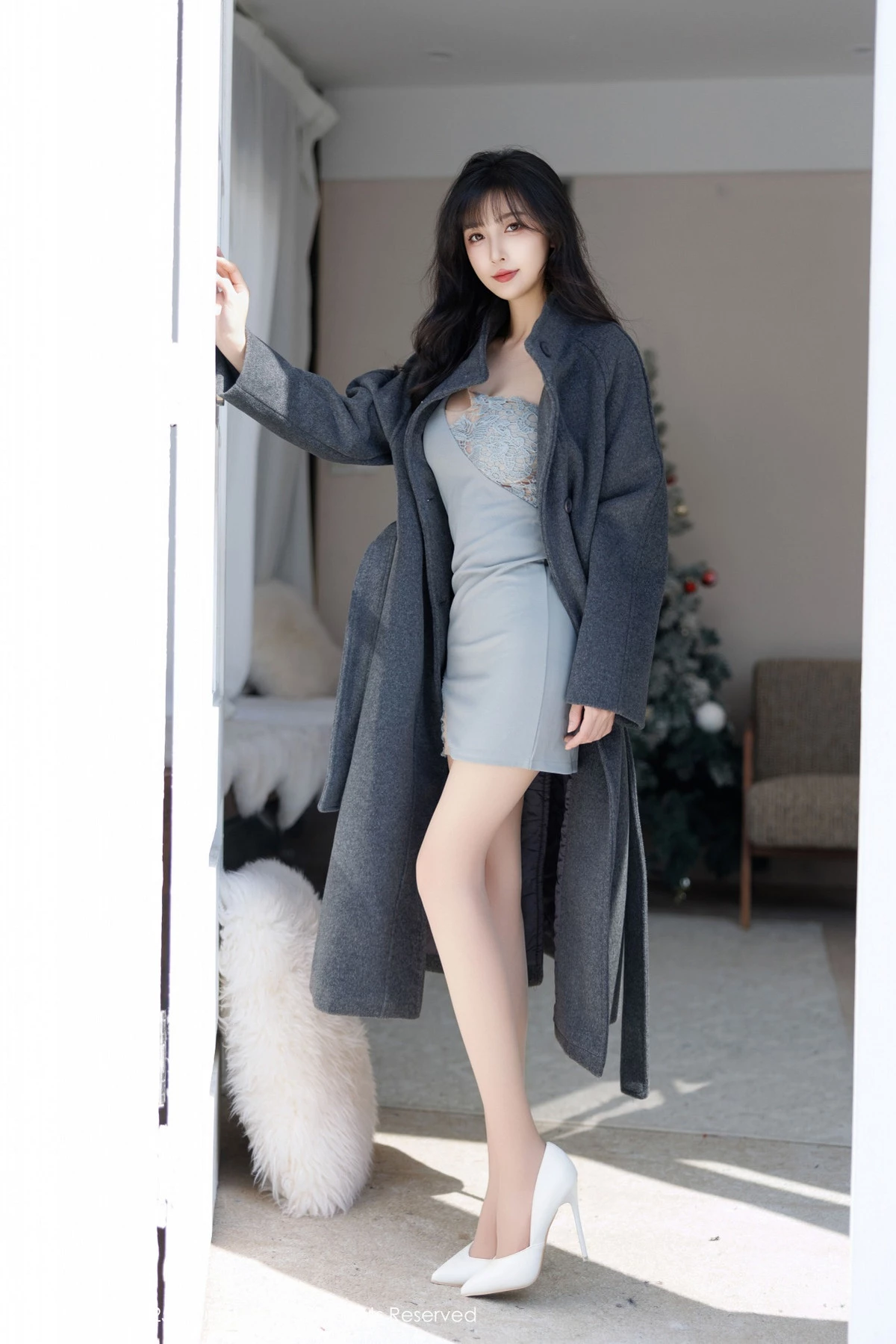 [[XiuRen秀人网]秀人网]No.9863_模特林星阑性感浅色连衣短裙+白色情趣内衣秀曼妙身姿诱惑写真83P