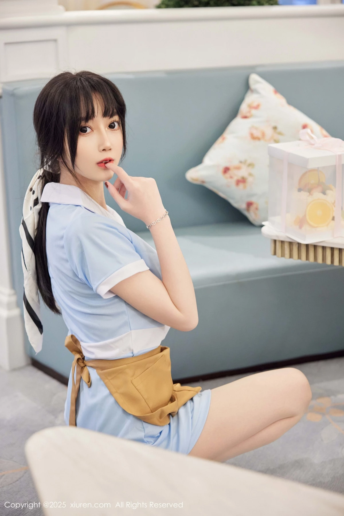 [[XiuRen秀人网]秀人网]No.9864_模特玥儿玥er性感蓝色连衣短裙配超薄肉丝秀曼妙身材诱惑写真82P