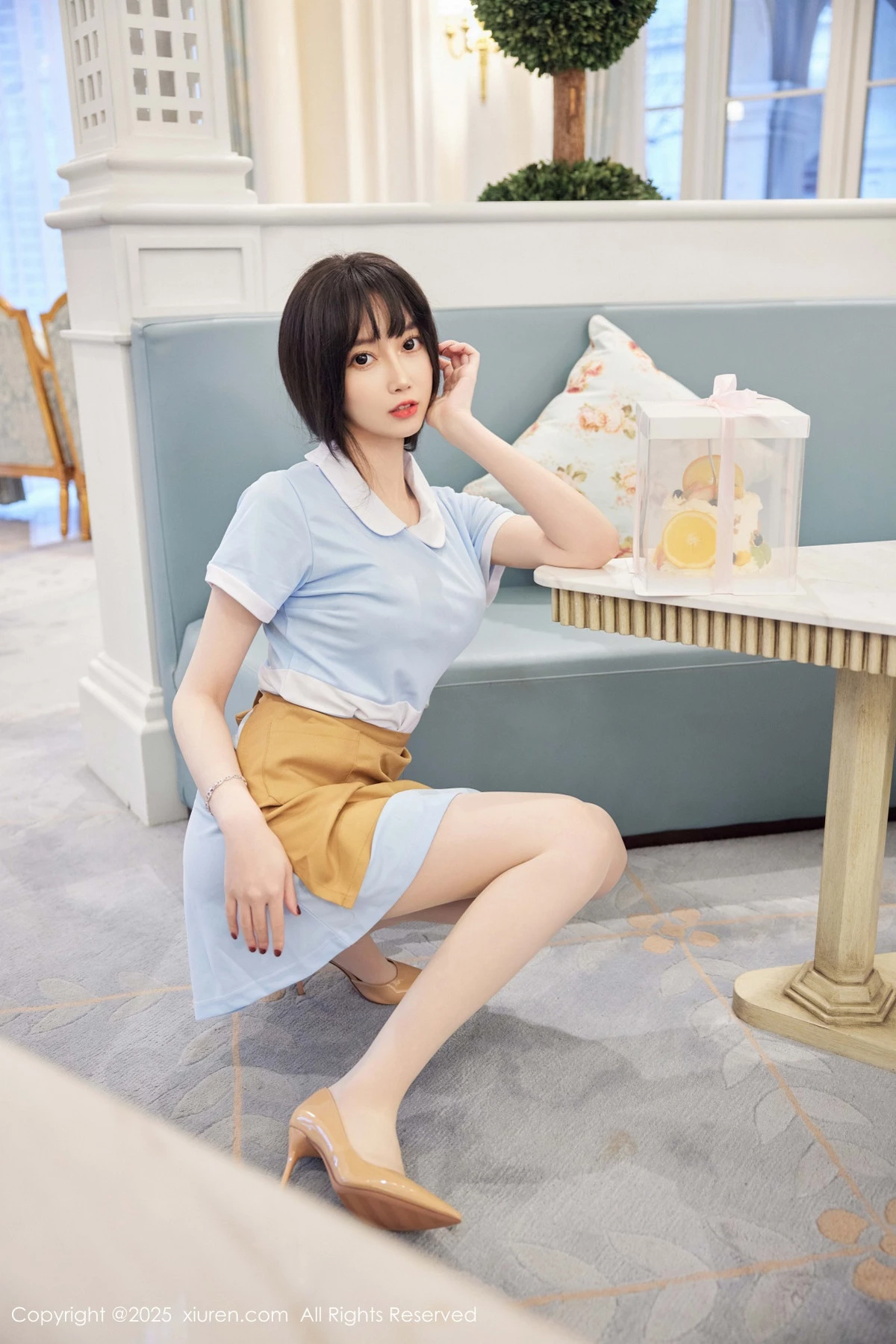 [[XiuRen秀人网]秀人网]No.9864_模特玥儿玥er性感蓝色连衣短裙配超薄肉丝秀曼妙身材诱惑写真82P