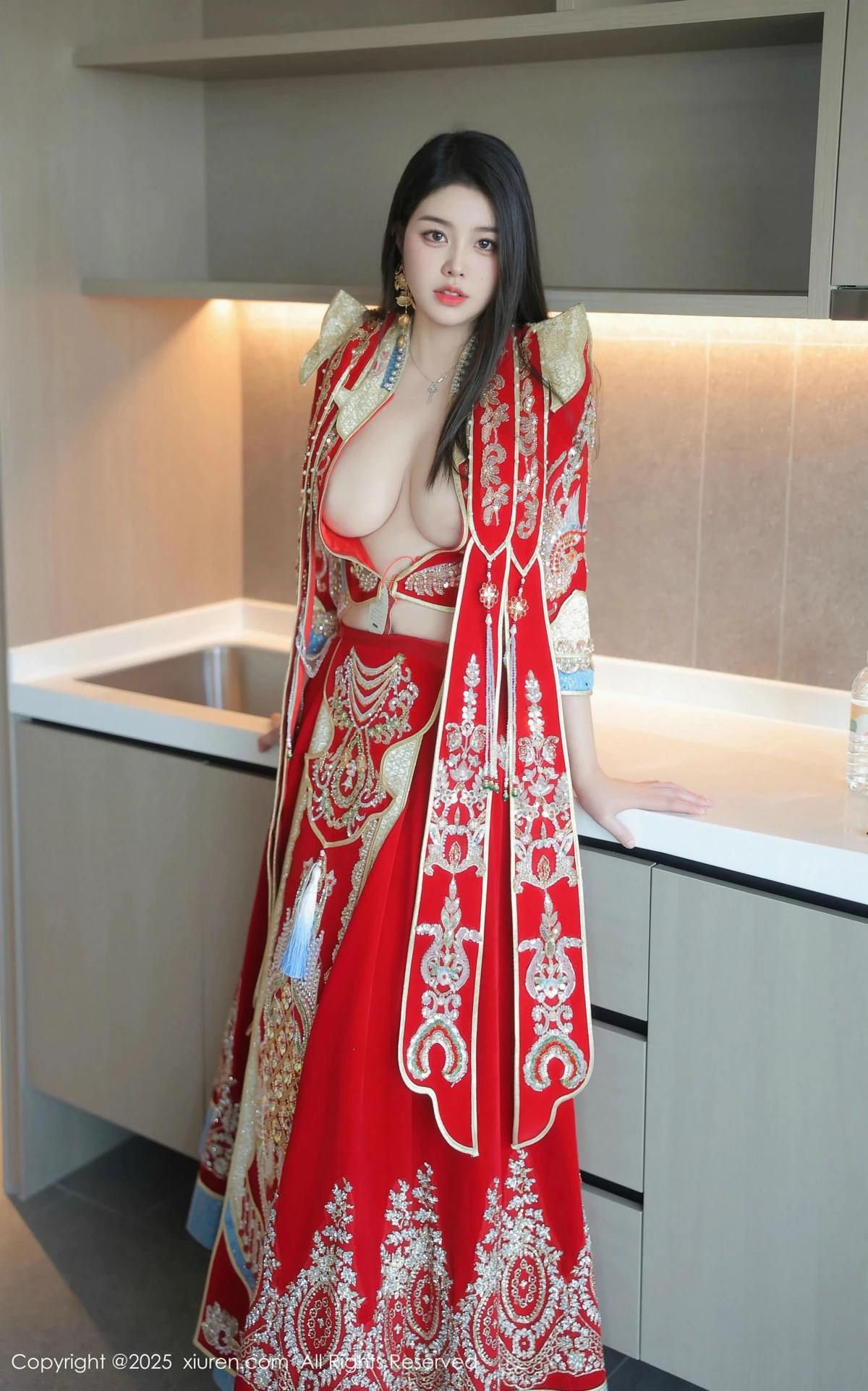 [[XiuRen秀人网]秀人网]No.9869_模特林若凡F性感红色新娘装配黑丝吊袜半脱秀丰腴身材诱惑写真76P