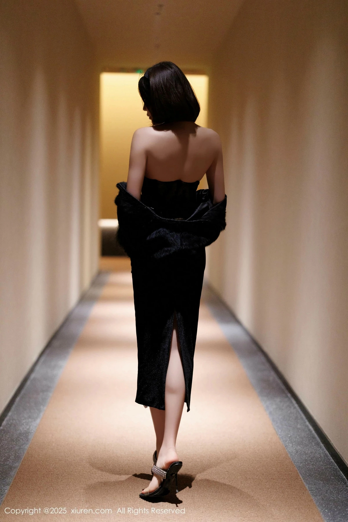 [[XiuRen秀人网]秀人网]No.9880_女神徐莉芝Booty性感黑色连衣裙+情趣内衣秀曼妙身姿诱惑写真85P