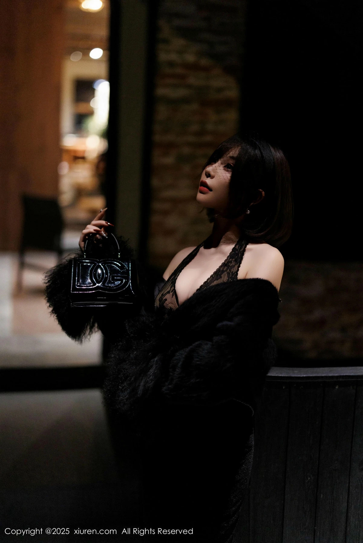 [[XiuRen秀人网]秀人网]No.9880_女神徐莉芝Booty性感黑色连衣裙+情趣内衣秀曼妙身姿诱惑写真85P