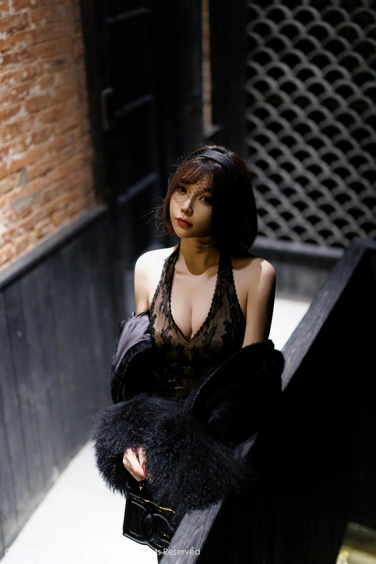 [[XiuRen秀人网]秀人网]No.9880_女神徐莉芝Booty性感黑色连衣裙+情趣内衣秀曼妙身姿诱惑写真85P