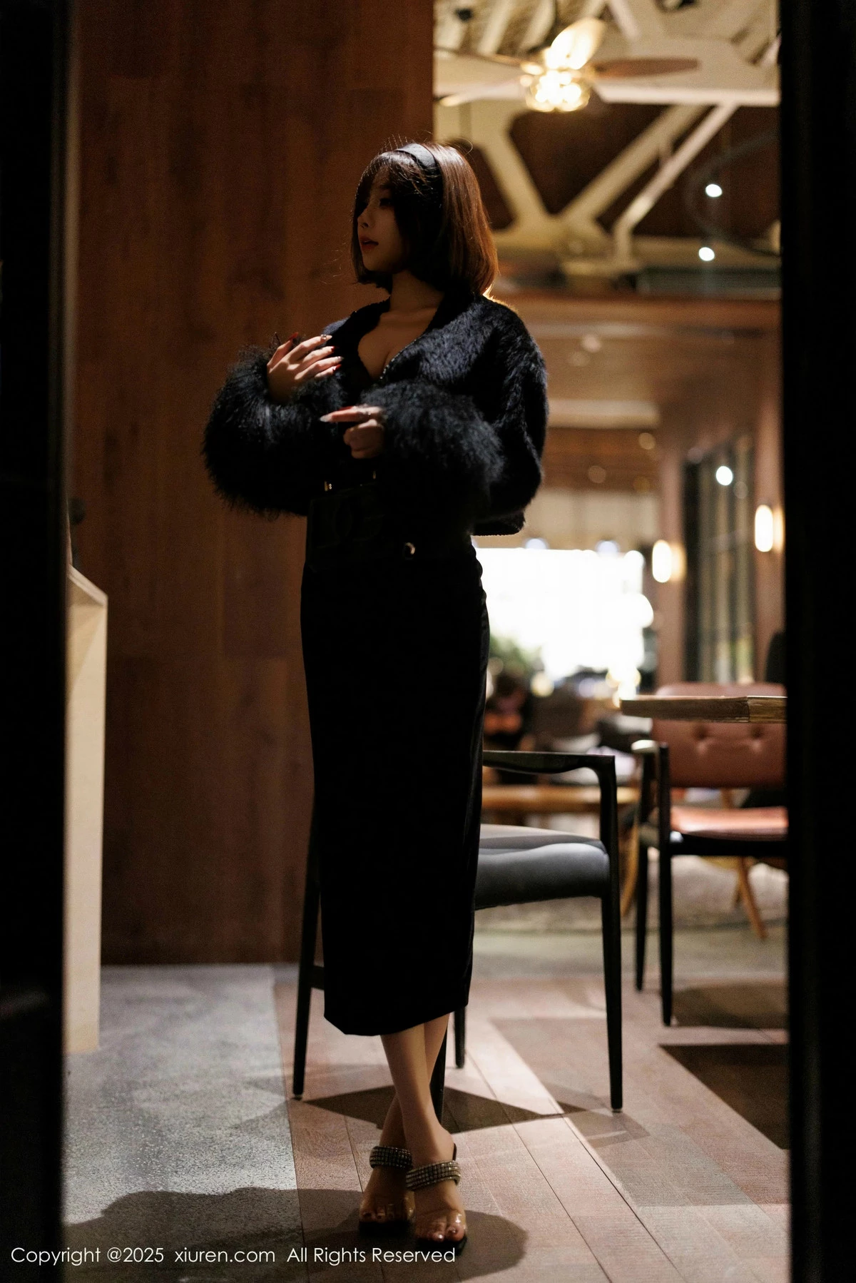 [[XiuRen秀人网]秀人网]No.9880_女神徐莉芝Booty性感黑色连衣裙+情趣内衣秀曼妙身姿诱惑写真85P