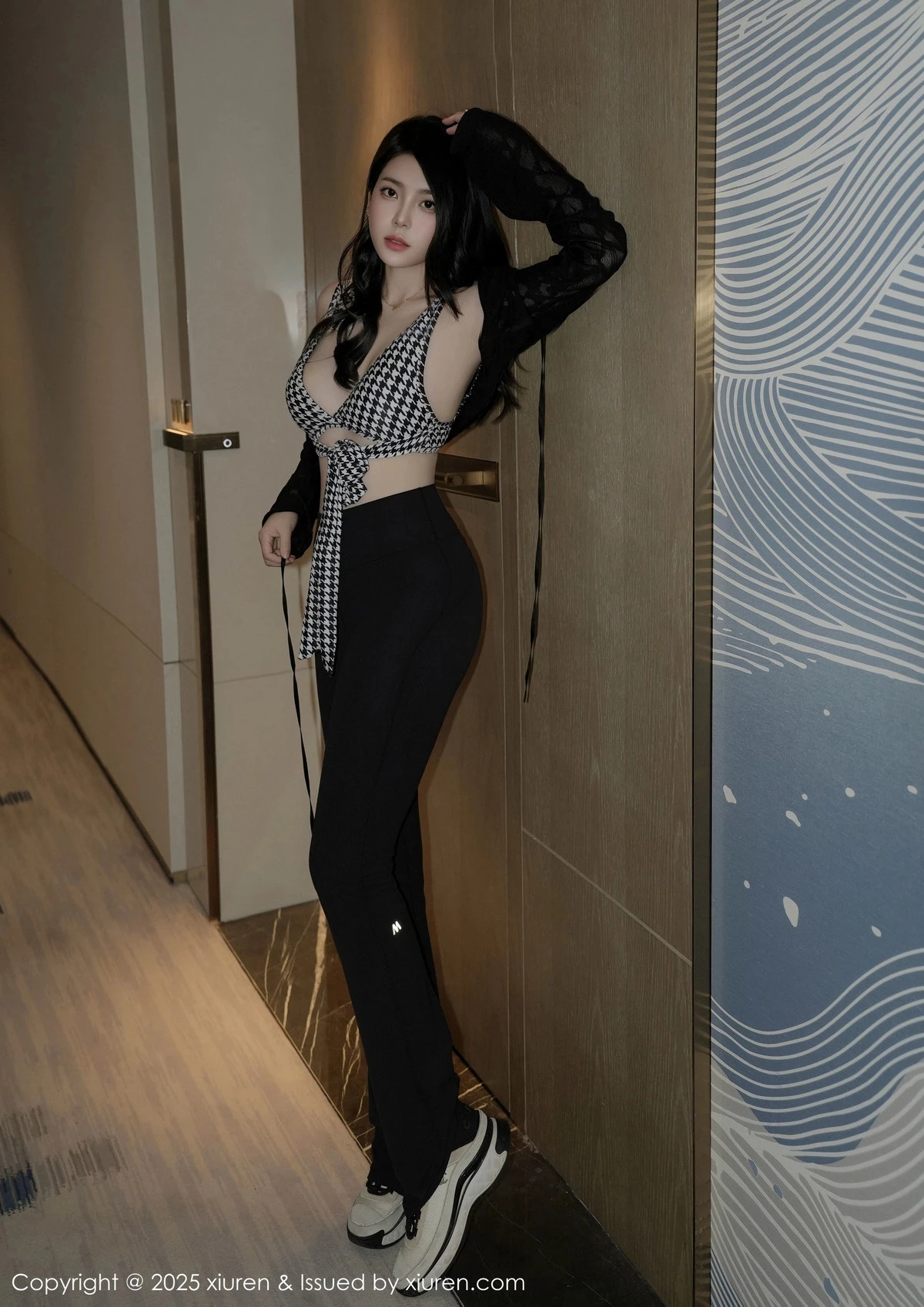 [[XiuRen秀人网]秀人网]No.9883_模特白茹雪abby性感黑色露肩连衣短裙秀丰腴身材完美诱惑写真69P