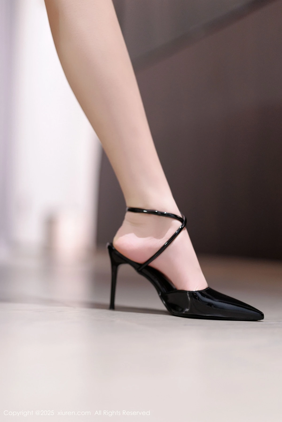 [[XiuRen秀人网]秀人网]No.9761_模特初梦瑶性感黄色连衣长裙+黑色蕾丝内衣秀曼妙身材诱惑写真83P