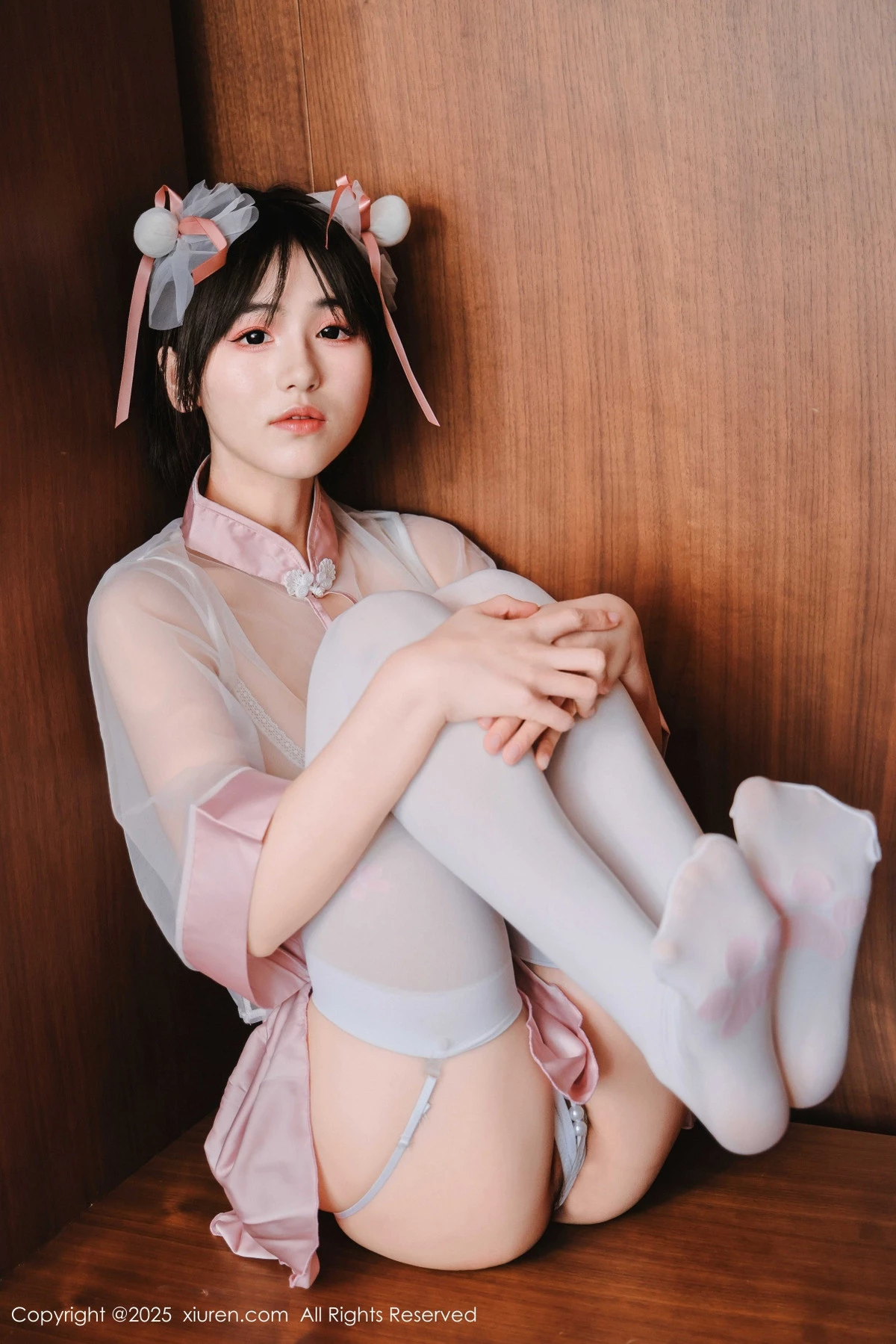 [[XiuRen秀人网]秀人网]No.9763_模特奶芙乔乔性感粉色情趣内衣配白丝吊袜秀凹凸身材诱惑写真68P