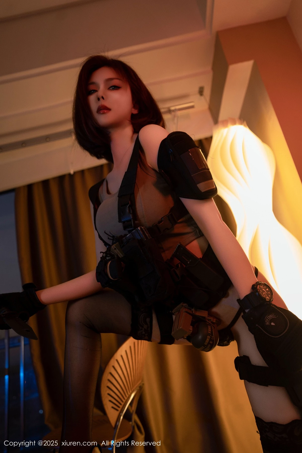 [[XiuRen秀人网]秀人网]No.9759_模特白芷yy性感美女战士装扮黑色内衣配黑丝袜秀曼妙身姿诱惑写真94P