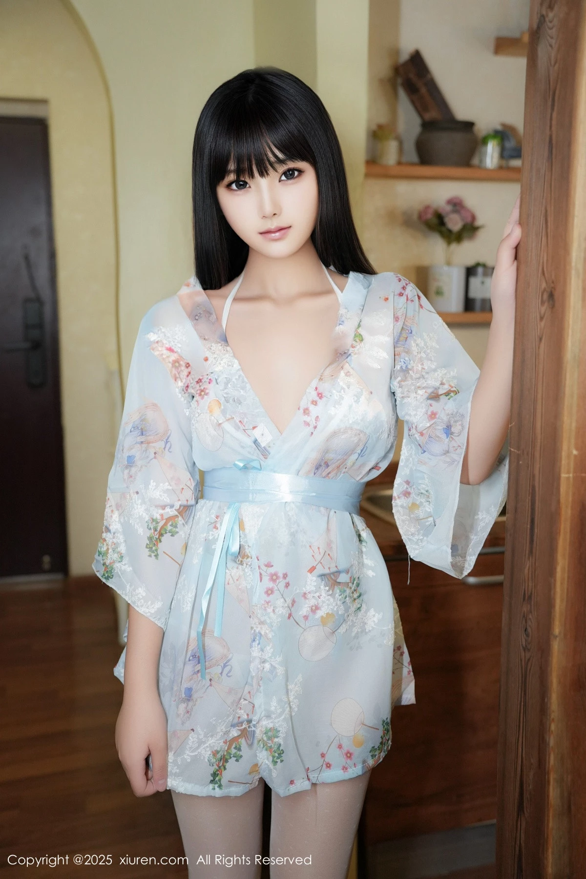 [[XiuRen秀人网]秀人网]No.9760_模特姚若兮vay性感浅绿碎花情趣裙配白丝裤袜秀曼妙身姿诱惑写真51P