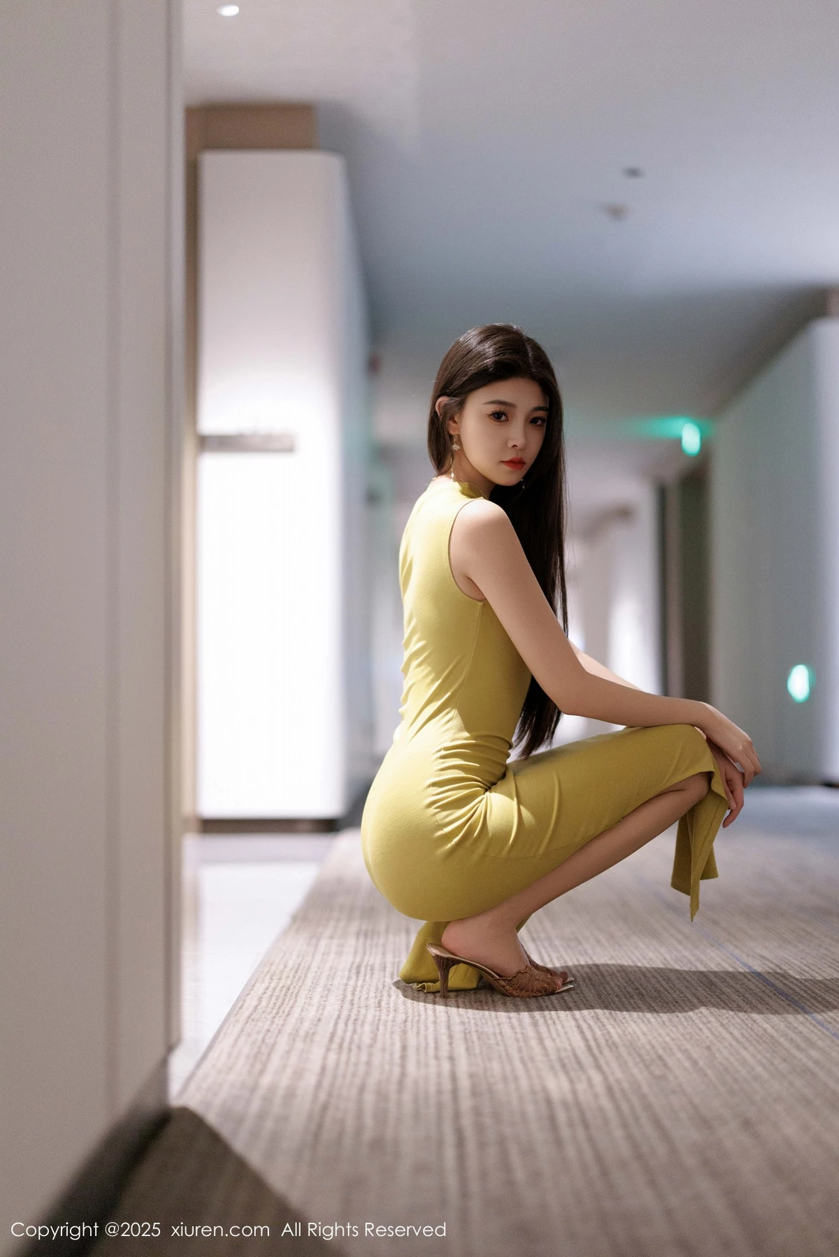 [[XiuRen秀人网]秀人网]No.9761_模特初梦瑶性感黄色连衣长裙+黑色蕾丝内衣秀曼妙身材诱惑写真83P