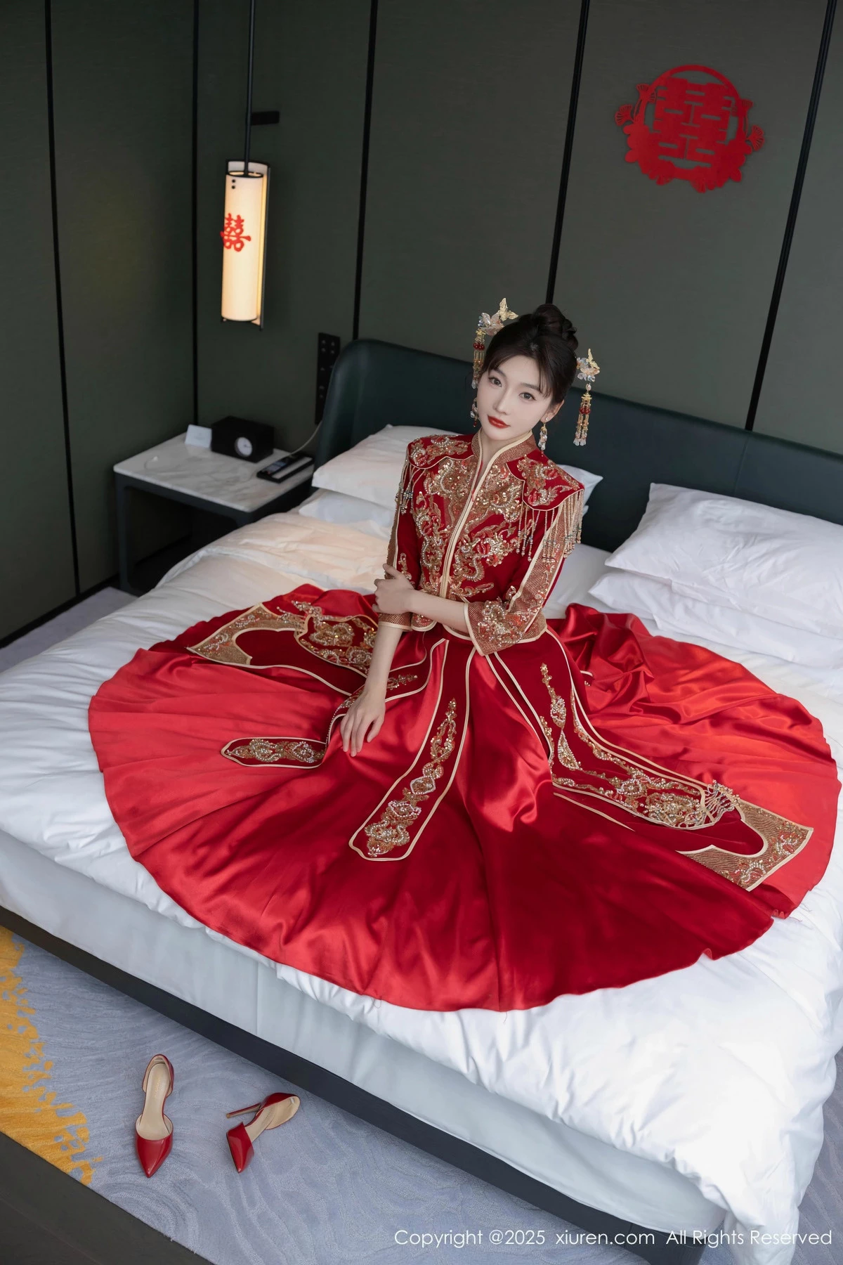 [[XiuRen秀人网]秀人网]No.9770_模特陆萱萱性感新娘装露红色内衣配超薄肉丝秀柔美身材诱惑写真82P