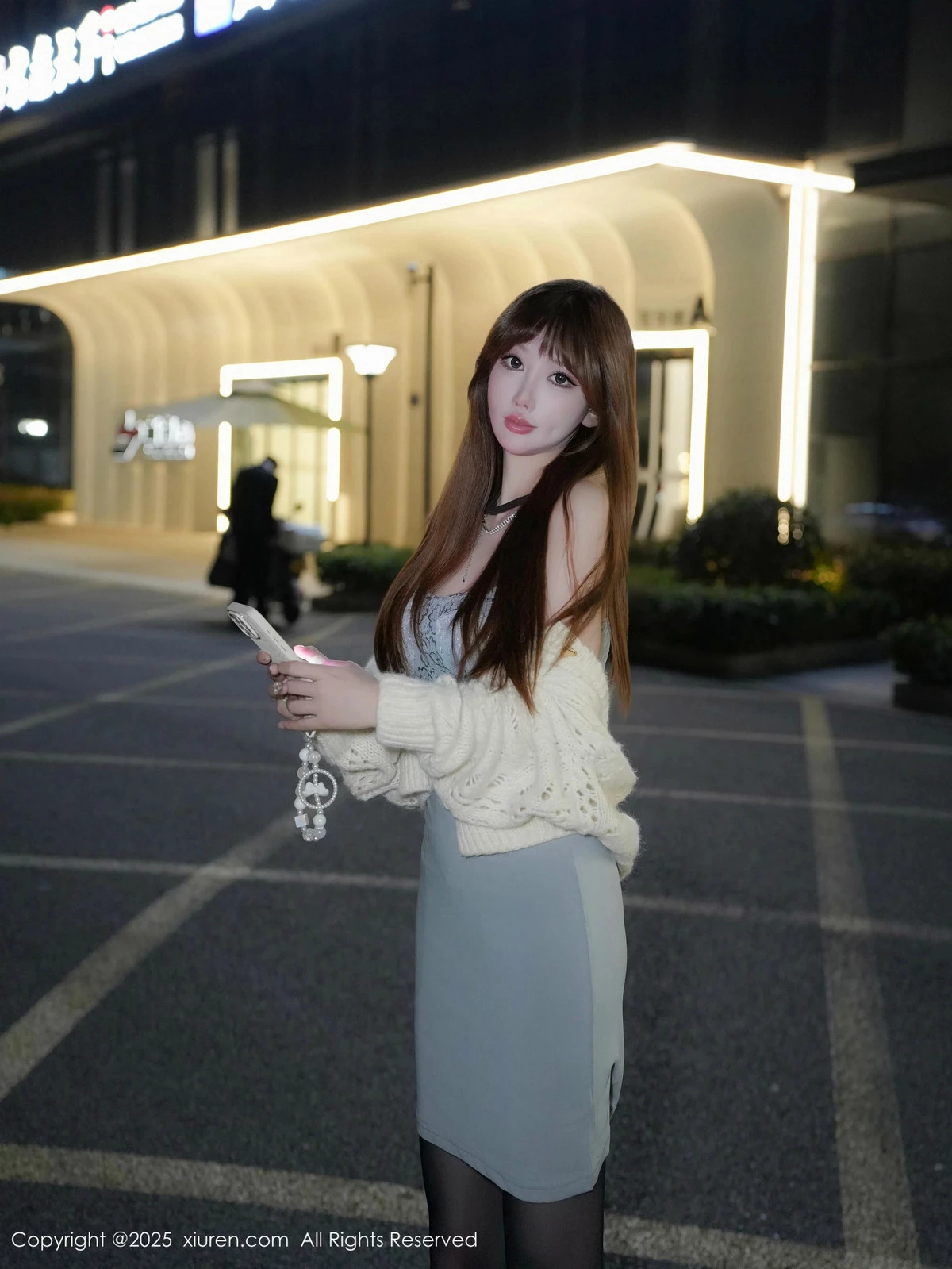 [[XiuRen秀人网]秀人网]No.9765_模特李金金蓝色吊带裙露黑色内衣配黑丝吊袜秀凹凸身材诱惑写真74P