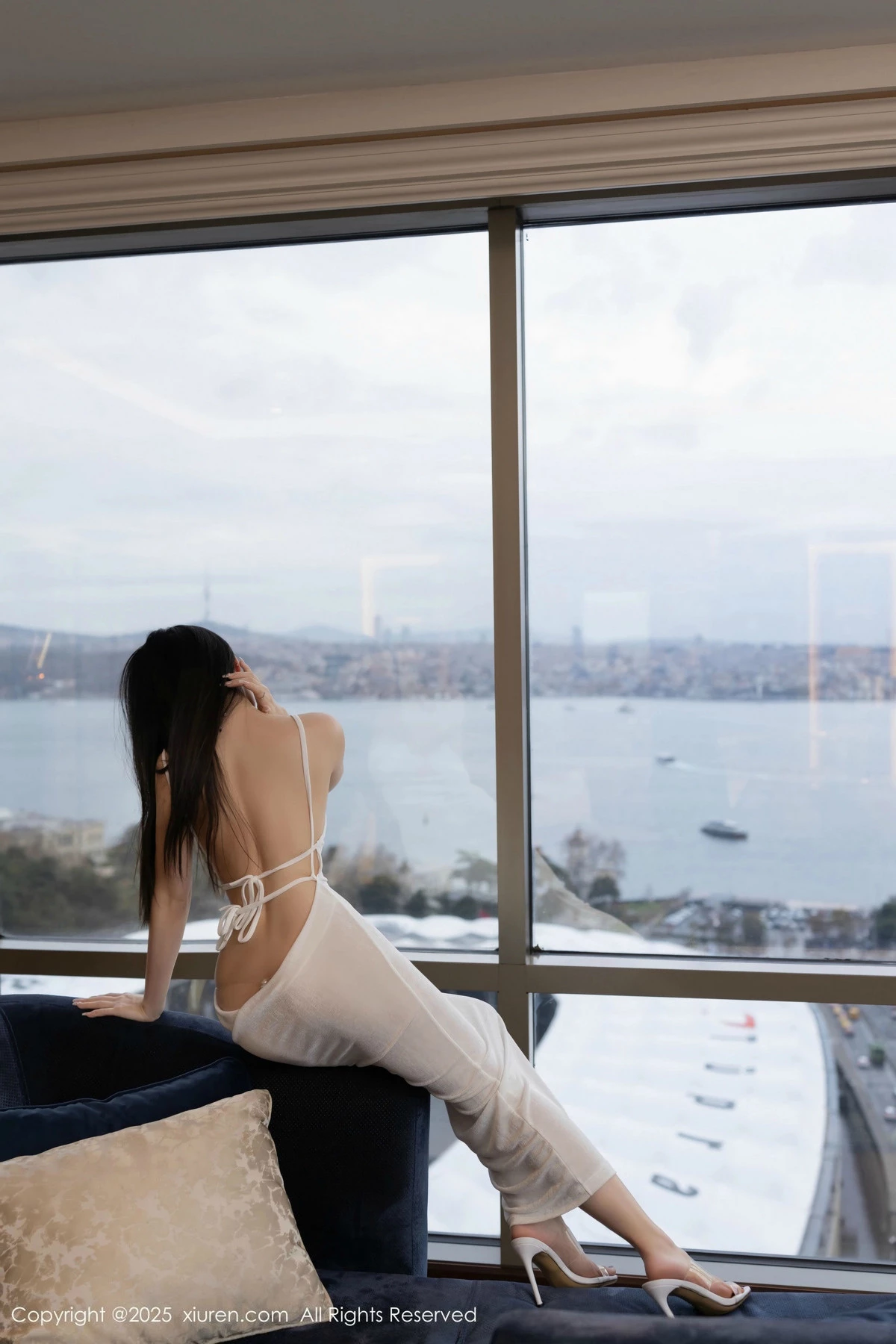 [[XiuRen秀人网]秀人网]No.9780_模特鱼子酱Fish私房性感白色透视连衣长裙秀惹火身材诱惑写真80P