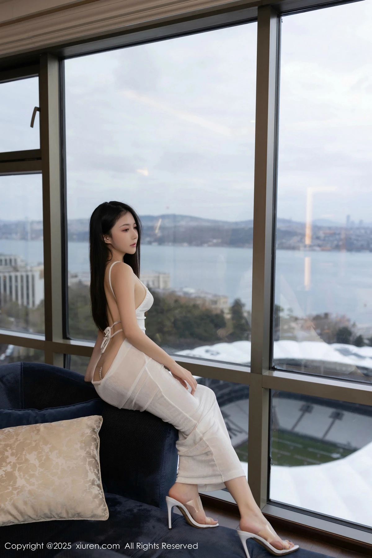 [[XiuRen秀人网]秀人网]No.9780_模特鱼子酱Fish私房性感白色透视连衣长裙秀惹火身材诱惑写真80P