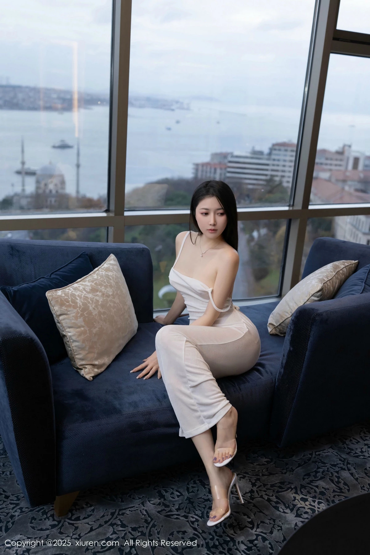 [[XiuRen秀人网]秀人网]No.9780_模特鱼子酱Fish私房性感白色透视连衣长裙秀惹火身材诱惑写真80P