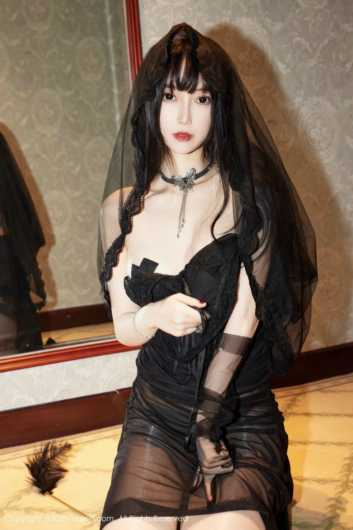 [[XiuRen秀人网]秀人网]No.9773_模特玥儿玥er性感黑色蕾丝连衣裙配超薄肉丝秀曼妙身材诱惑写真72P