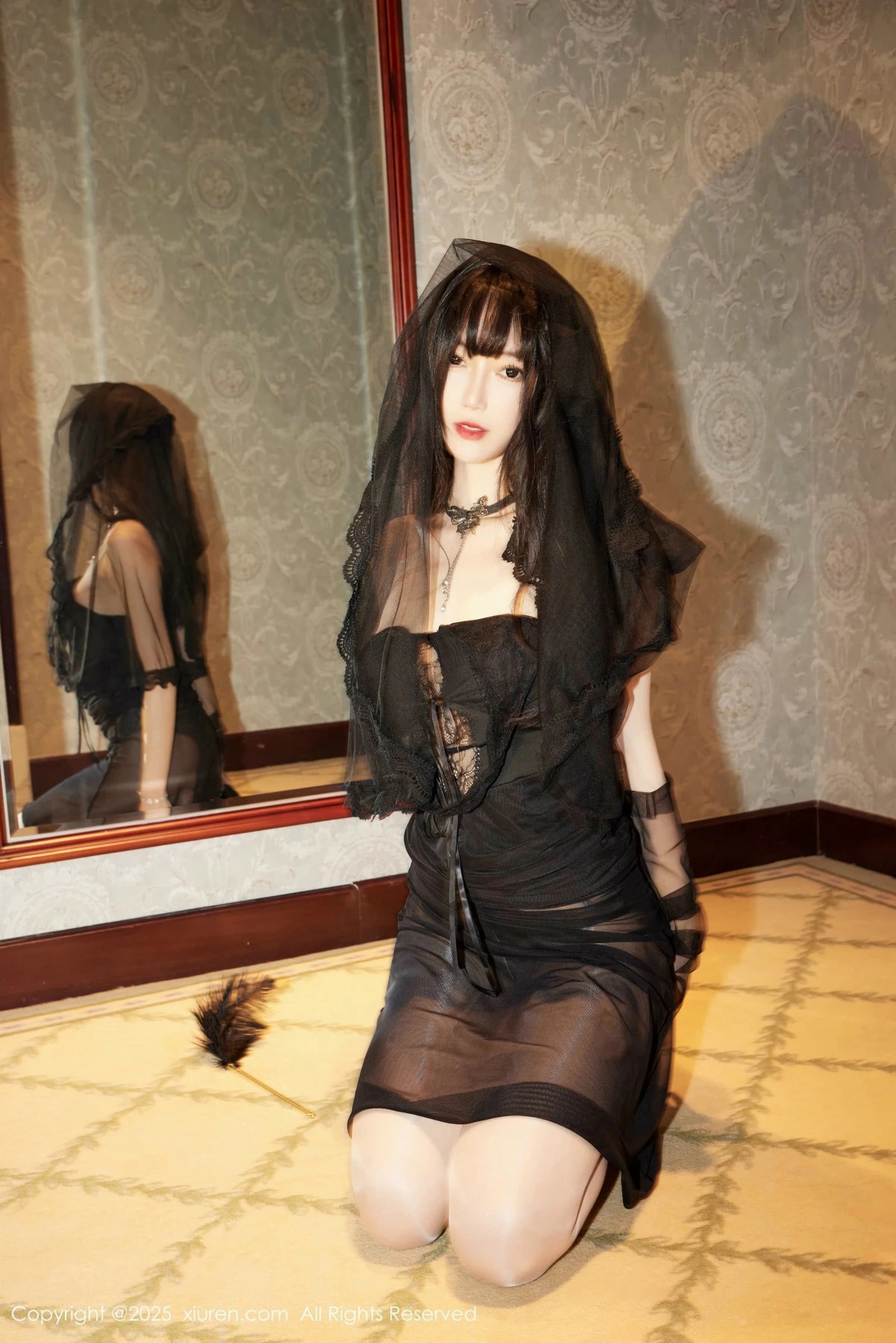 [[XiuRen秀人网]秀人网]No.9773_模特玥儿玥er性感黑色蕾丝连衣裙配超薄肉丝秀曼妙身材诱惑写真72P